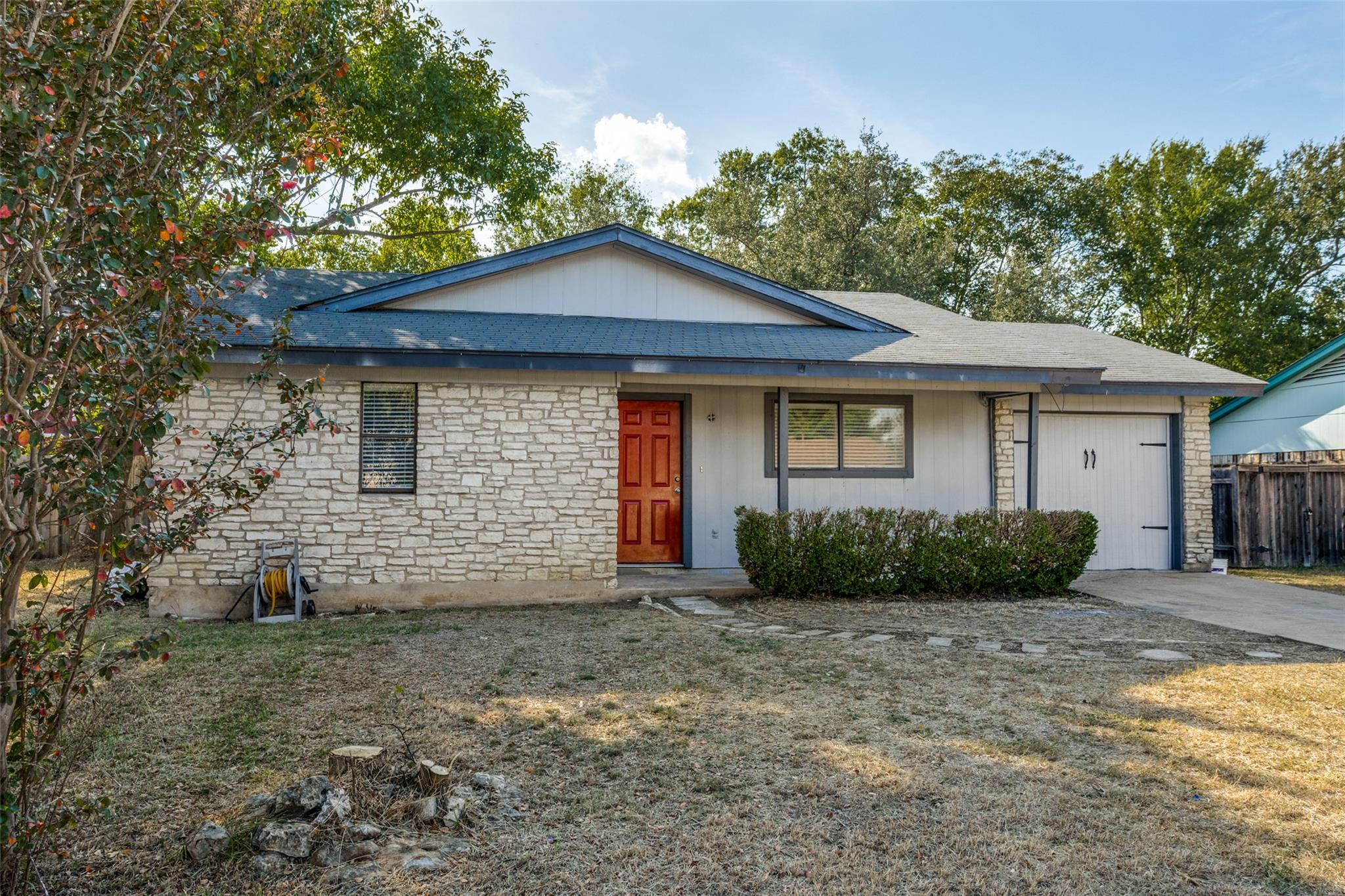 2214 Winchester Dr, Georgetown, TX 78626