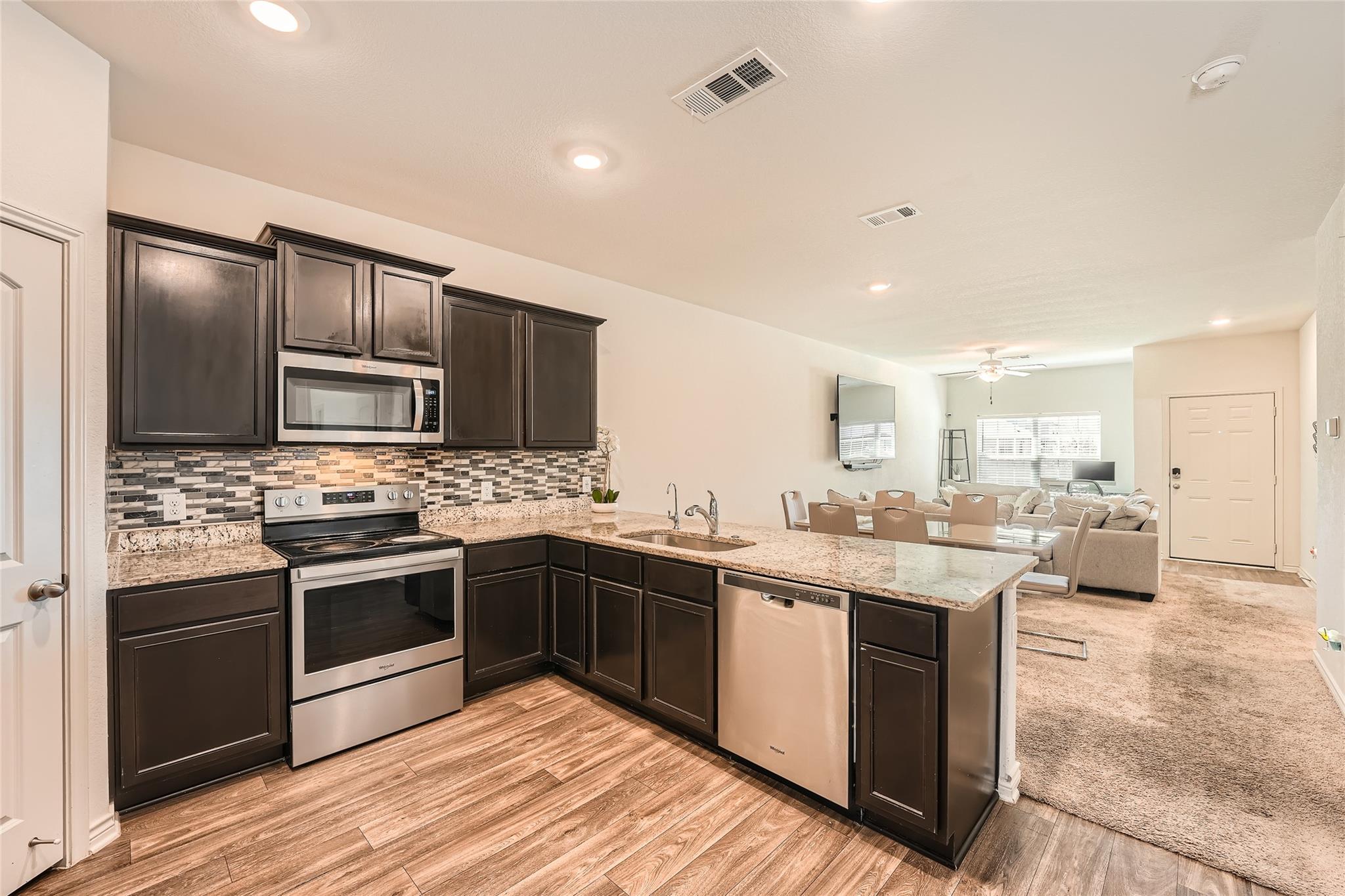 14513 Prairie Sod Ln, Elgin, TX 78621