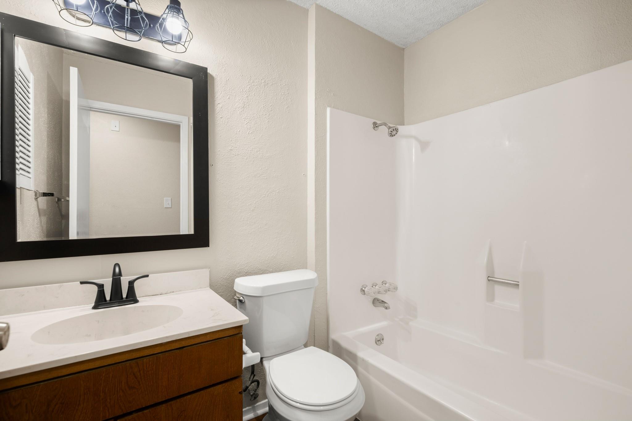 10703 PARKFIELD Dr, Austin, TX 78758