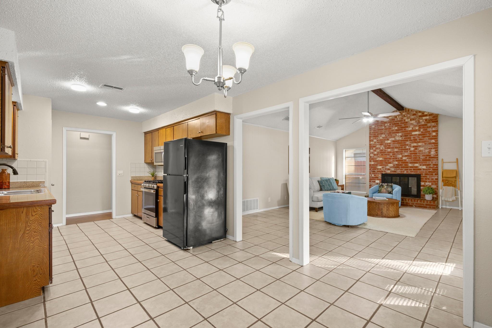 10703 PARKFIELD Dr, Austin, TX 78758