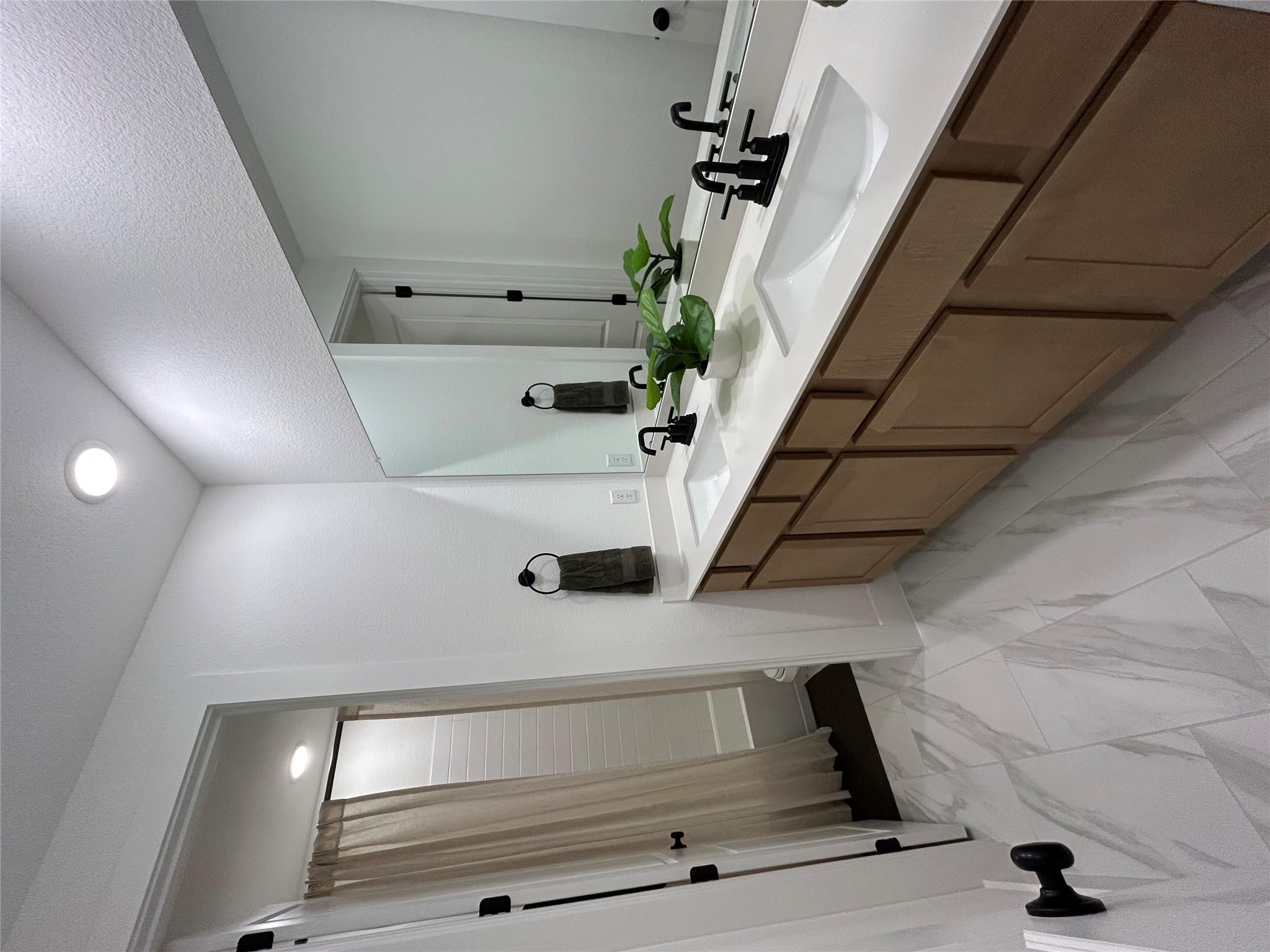 210 Bald Eagle Ln, Kyle, TX 78640