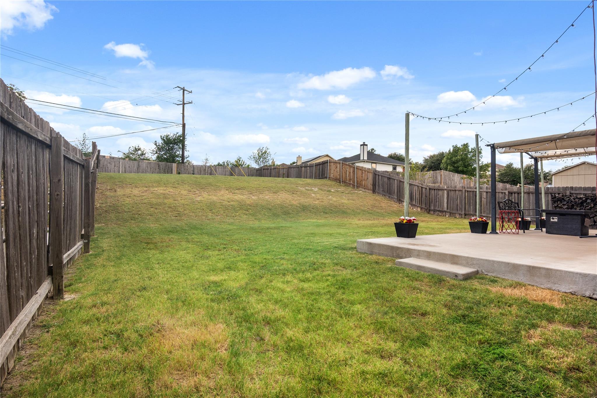 104 Toby Trl, Hutto, TX 78634