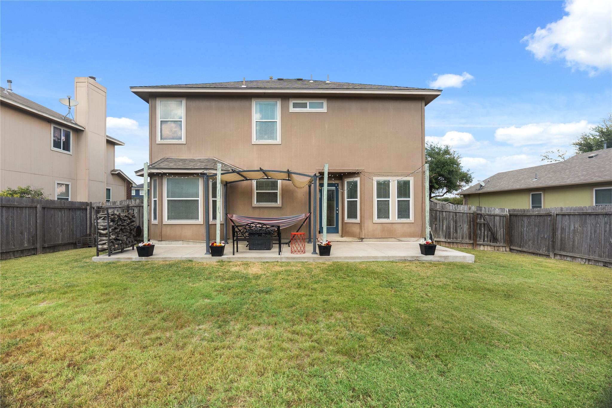 104 Toby Trl, Hutto, TX 78634
