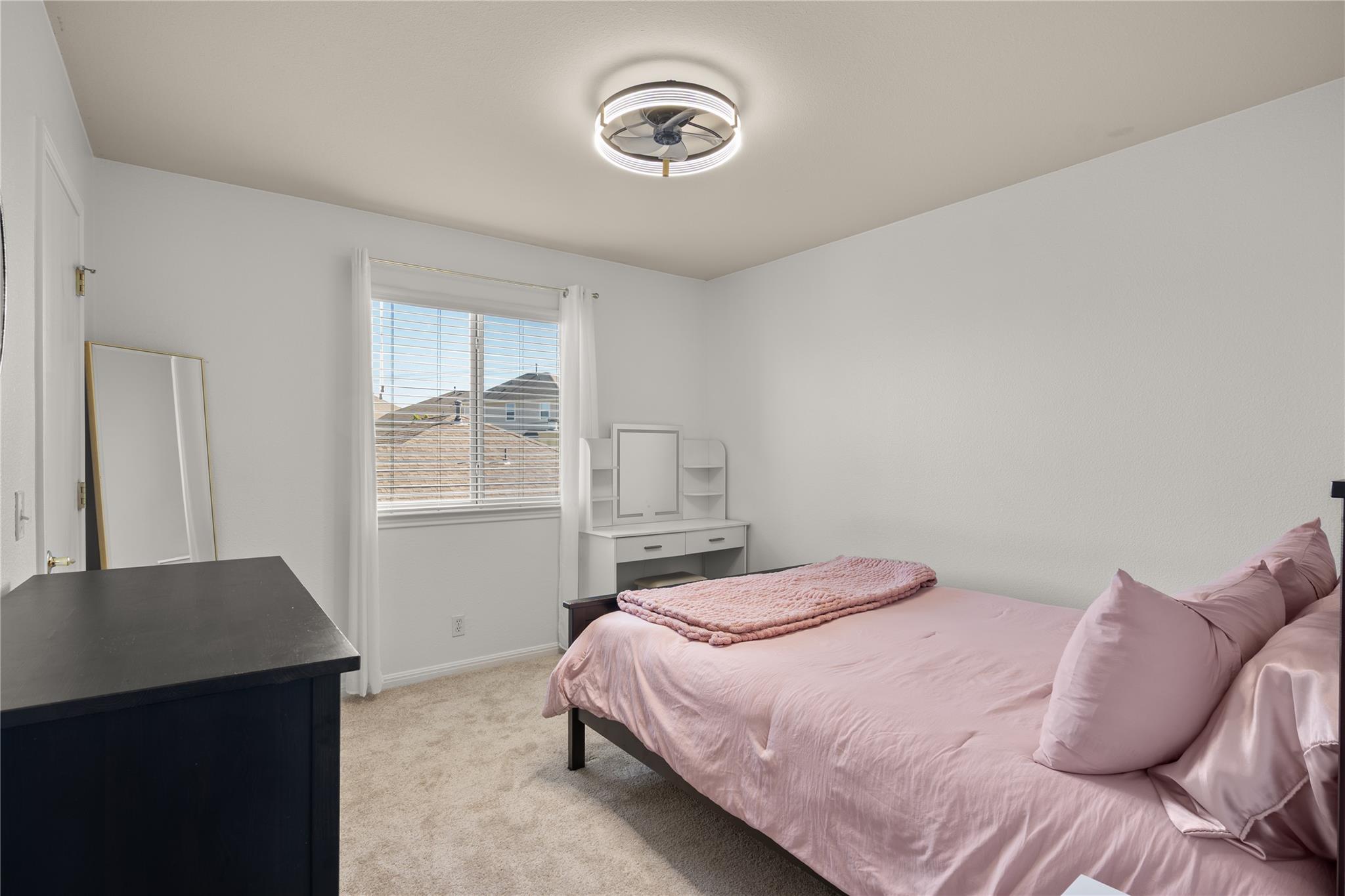 104 Toby Trl, Hutto, TX 78634