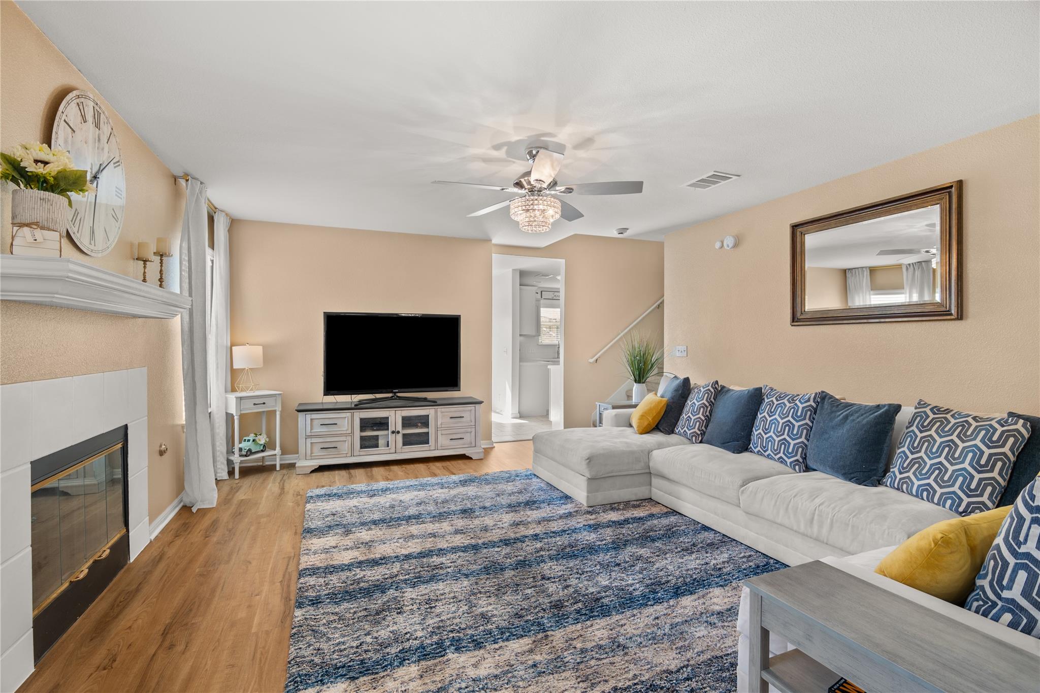 104 Toby Trl, Hutto, TX 78634