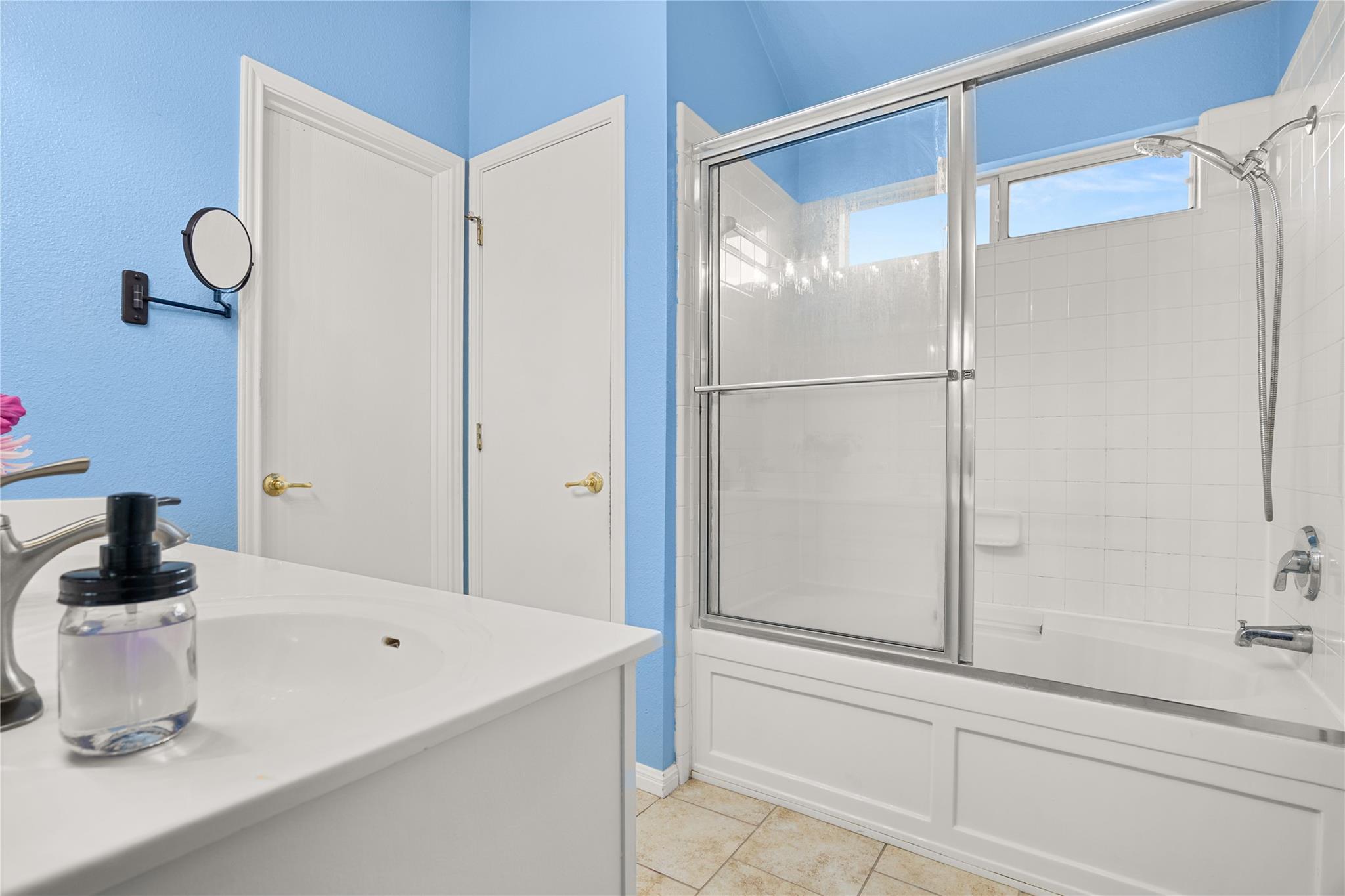 104 Toby Trl, Hutto, TX 78634