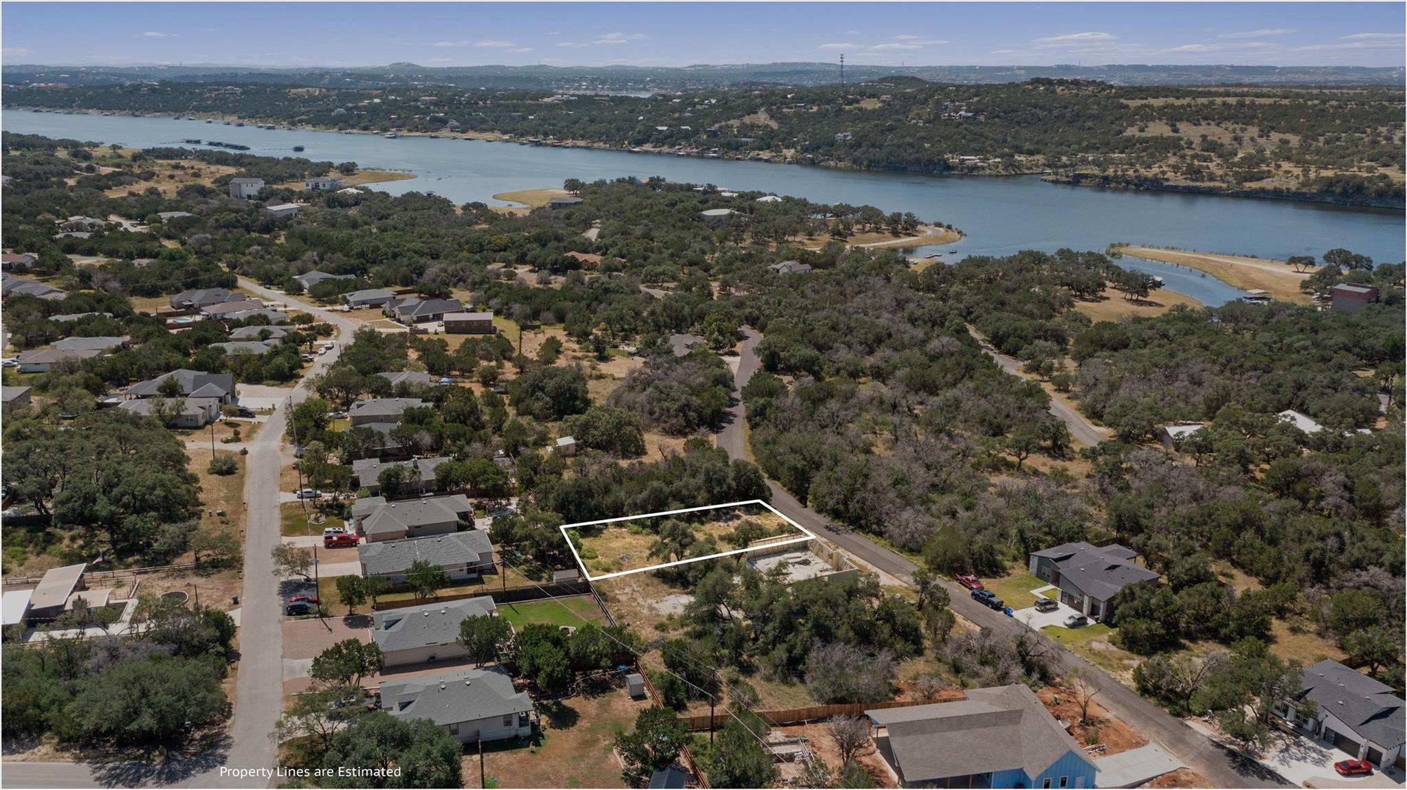 21800 Cardinal Ave, Lago Vista, TX 78645