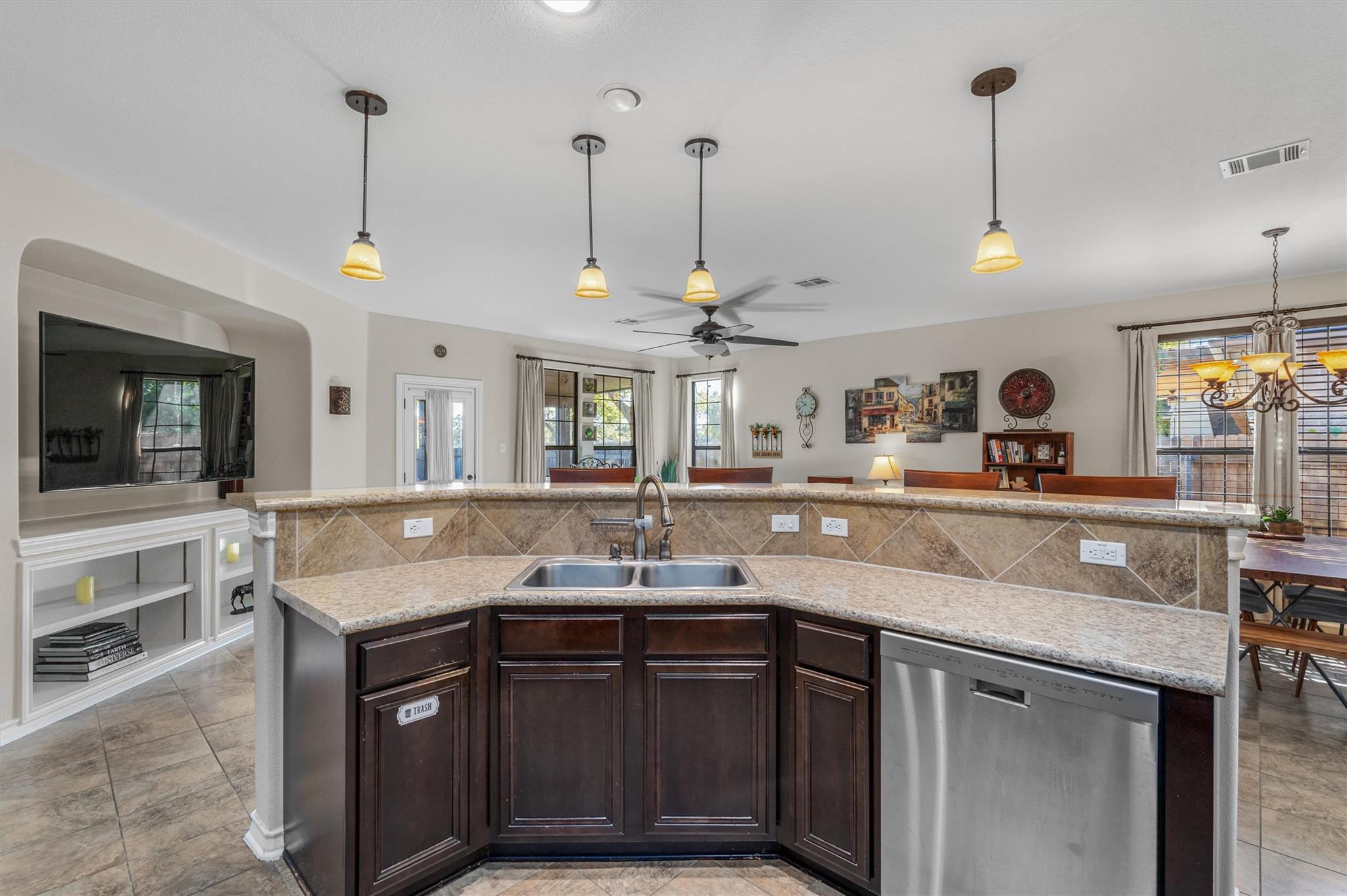 2306 McKendrick Dr, Cedar Park, TX 78613