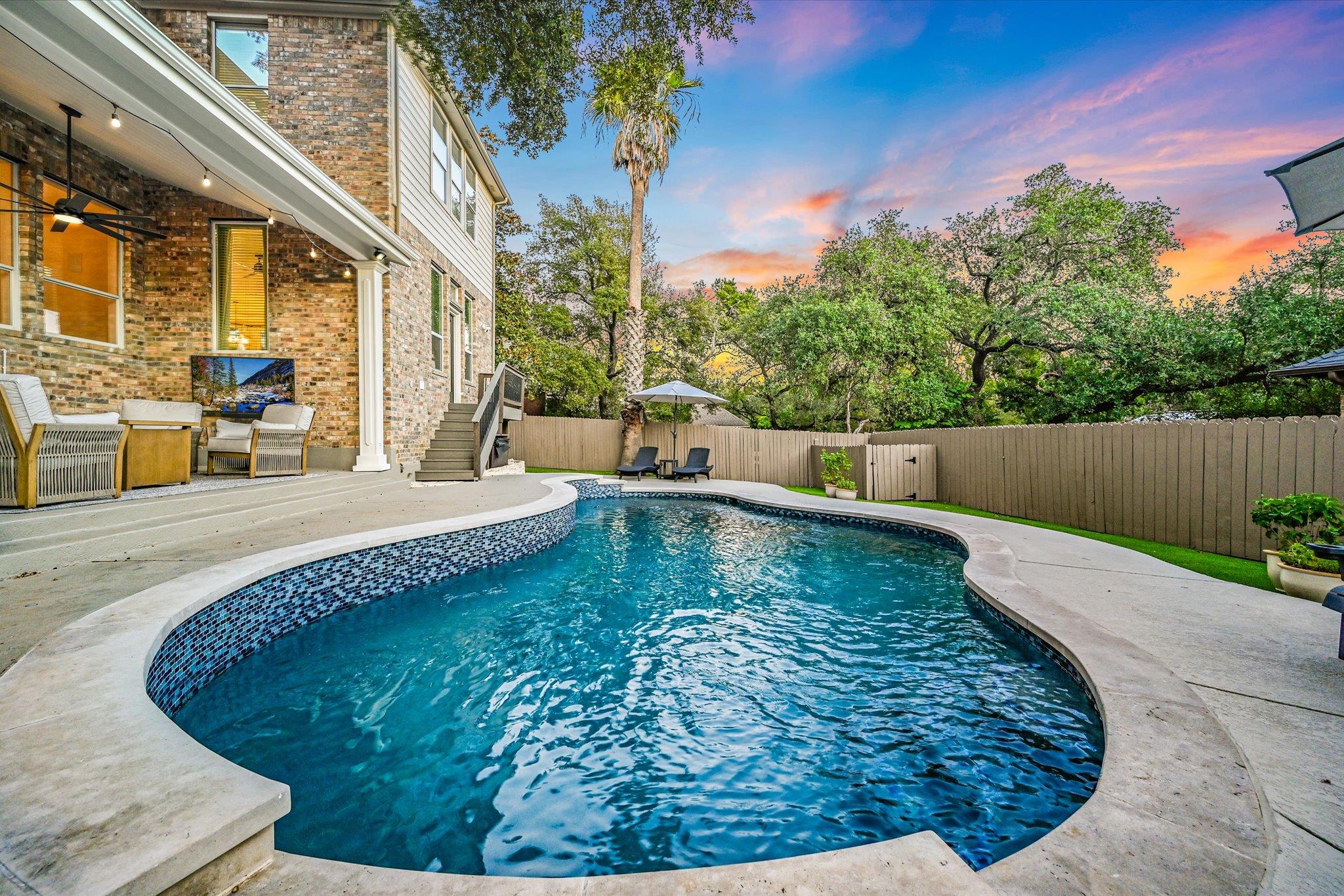 10129 Planters Woods Dr, Austin, TX 78730