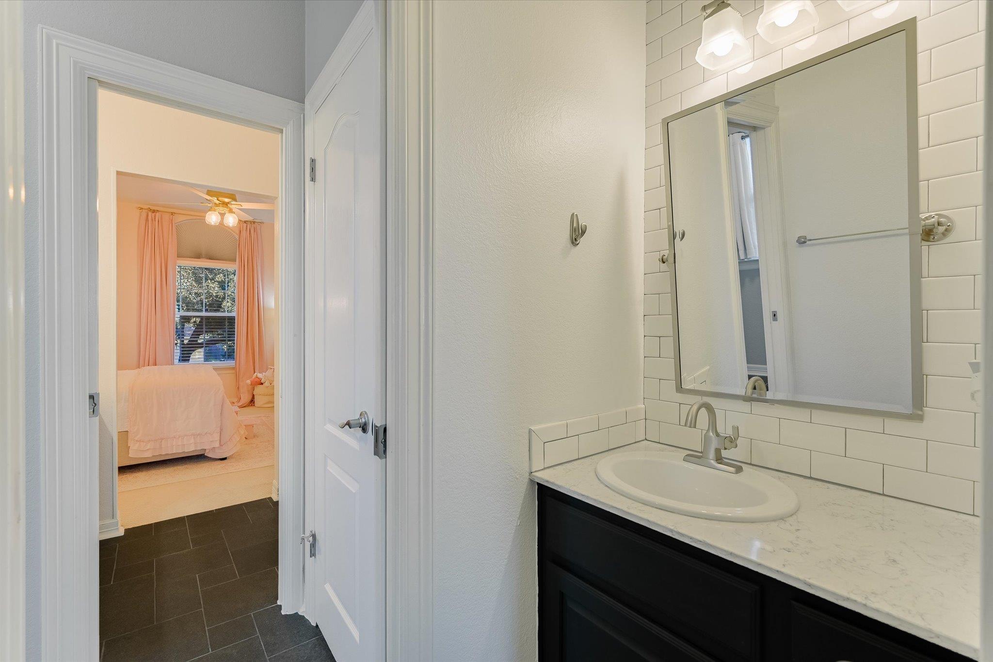 10129 Planters Woods Dr, Austin, TX 78730