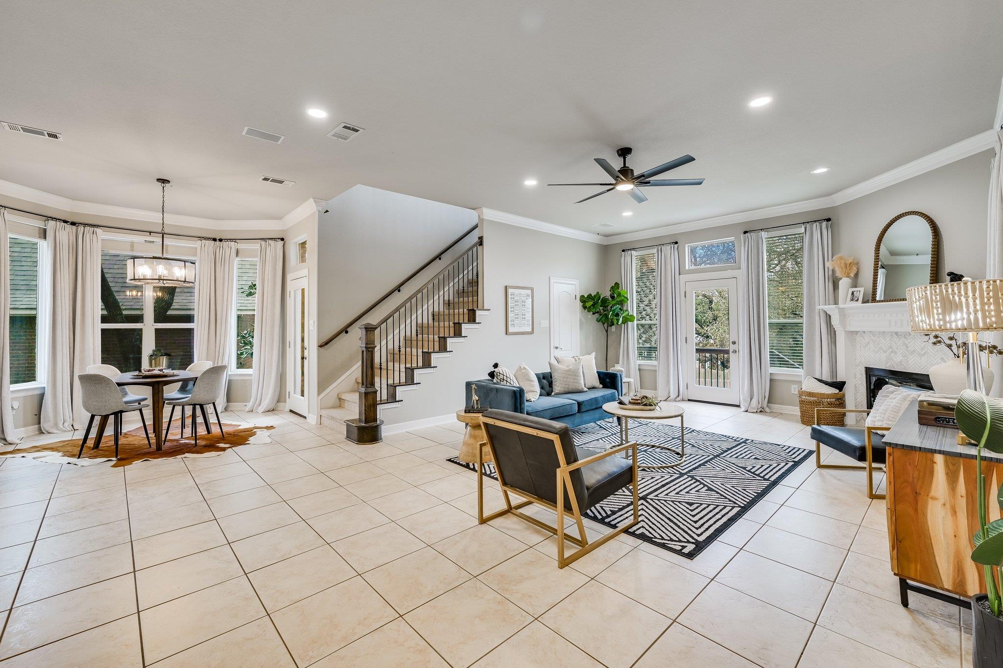 10129 Planters Woods Dr, Austin, TX 78730