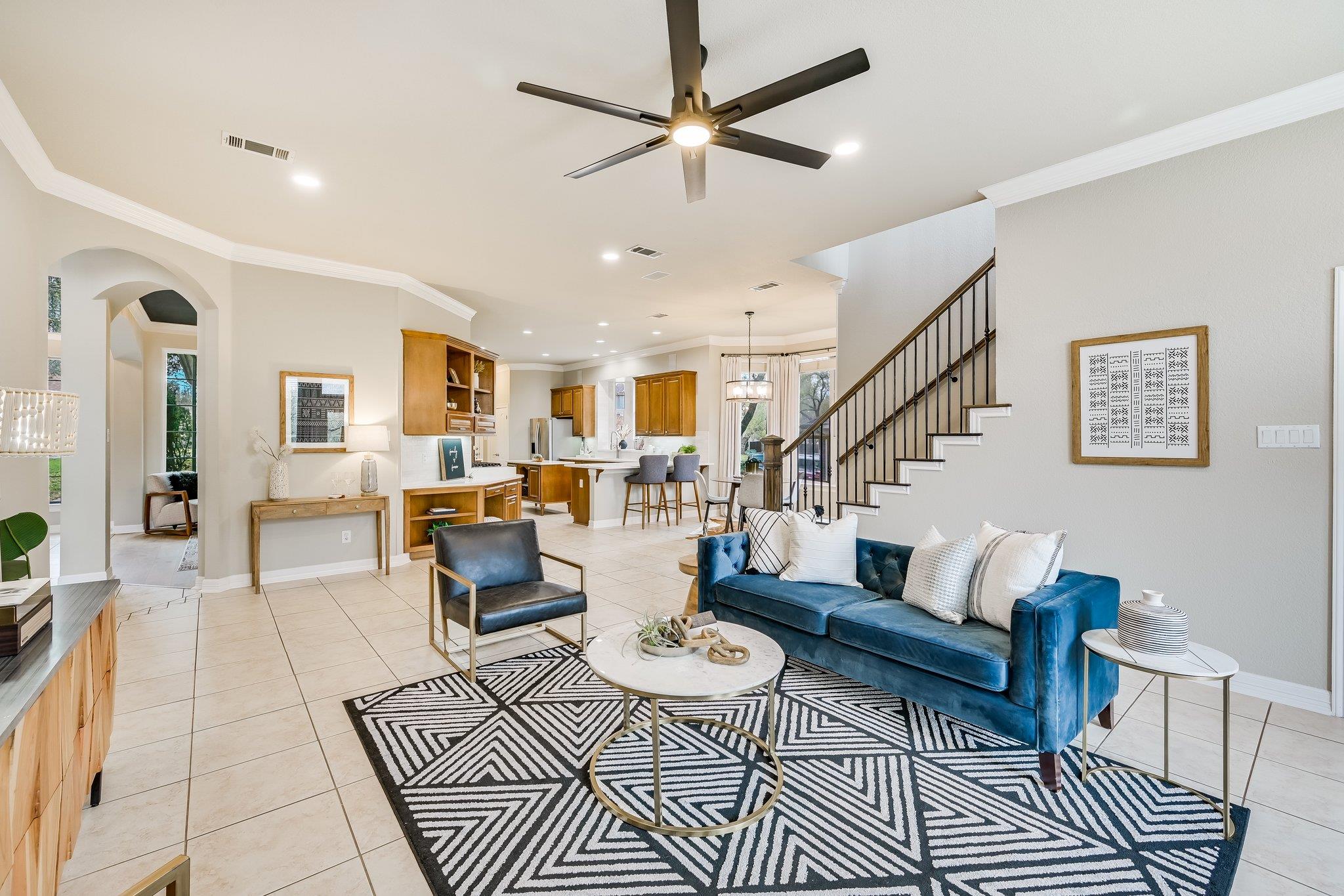 10129 Planters Woods Dr, Austin, TX 78730