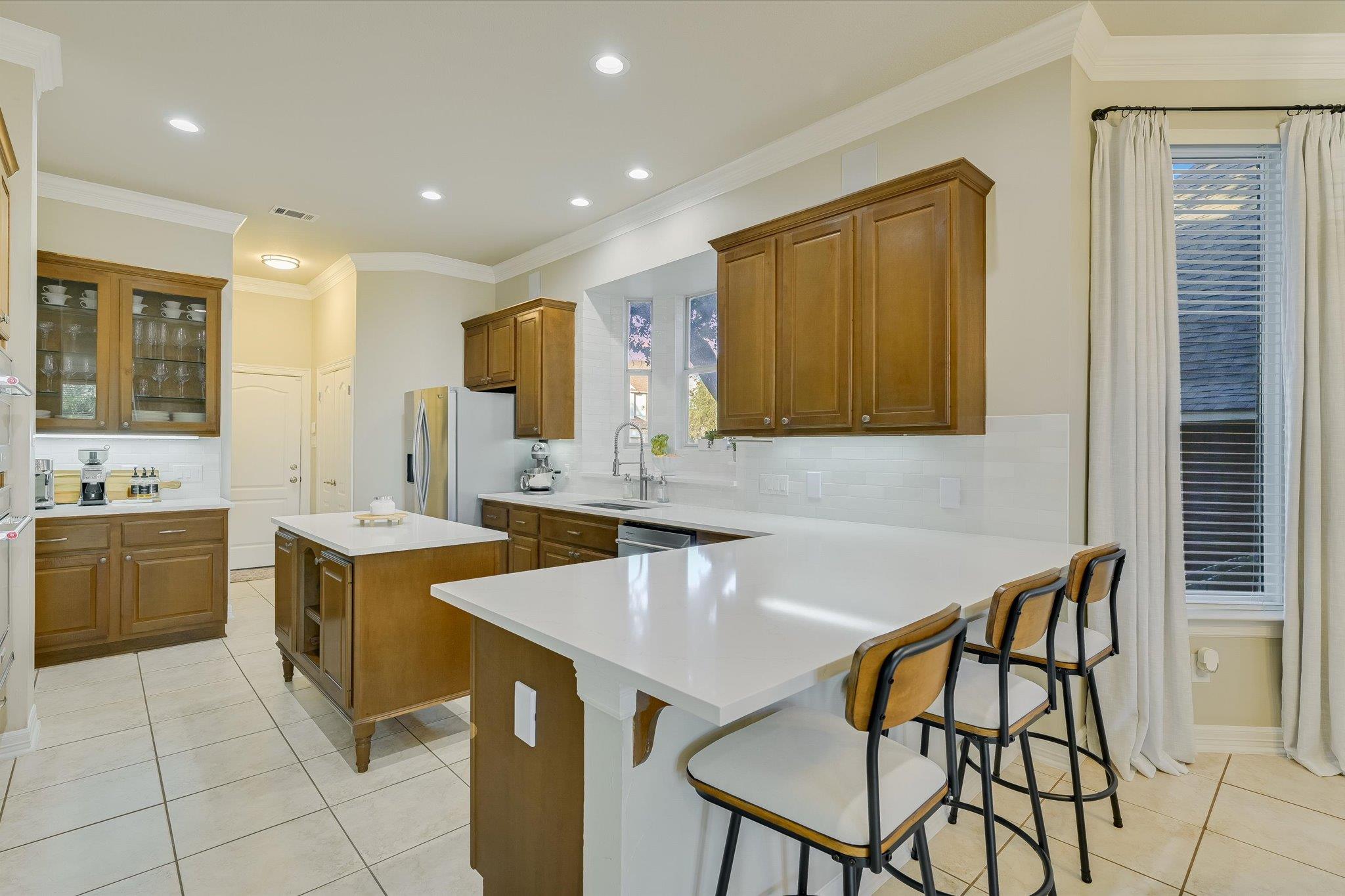 10129 Planters Woods Dr, Austin, TX 78730