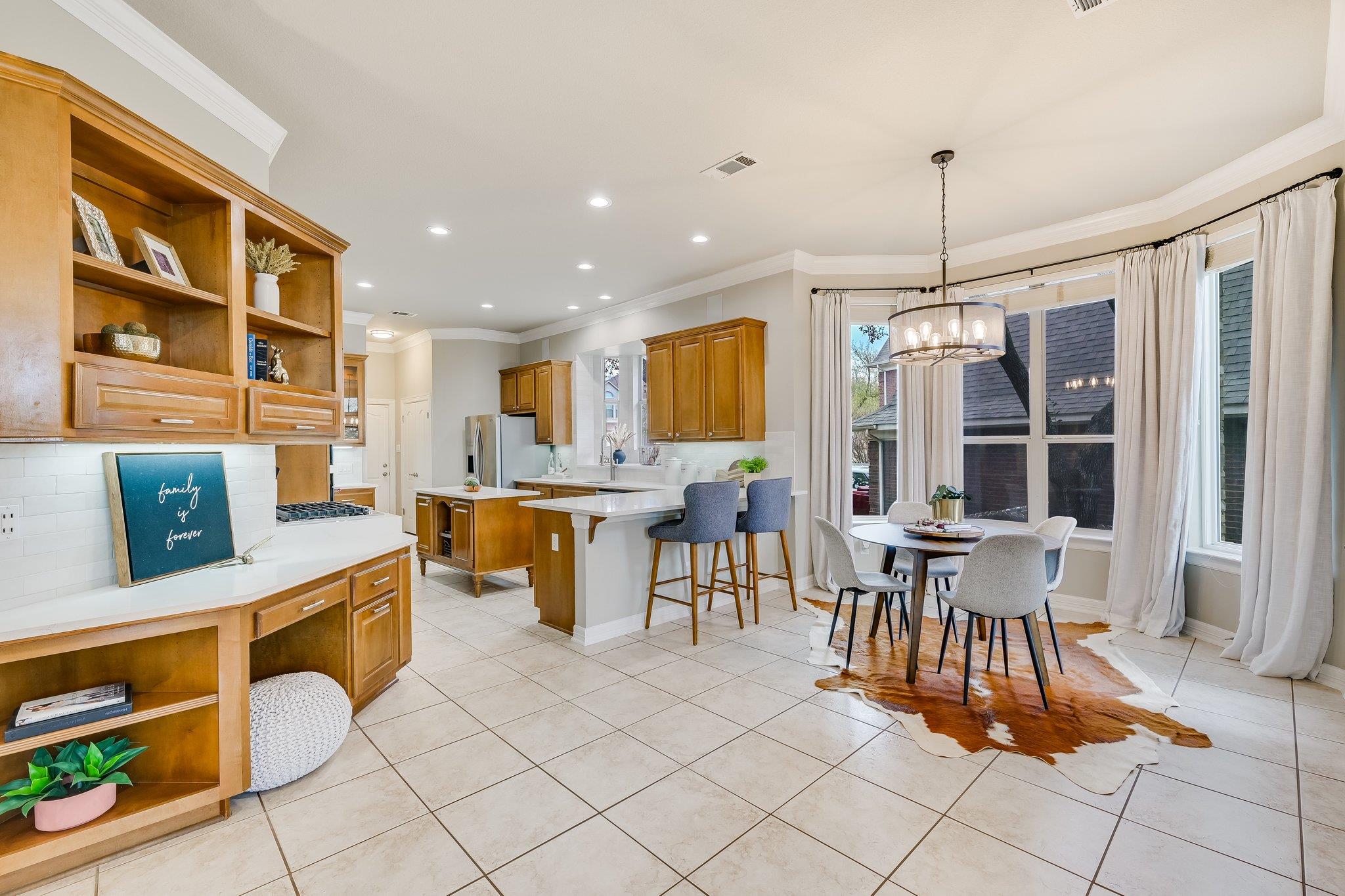 10129 Planters Woods Dr, Austin, TX 78730