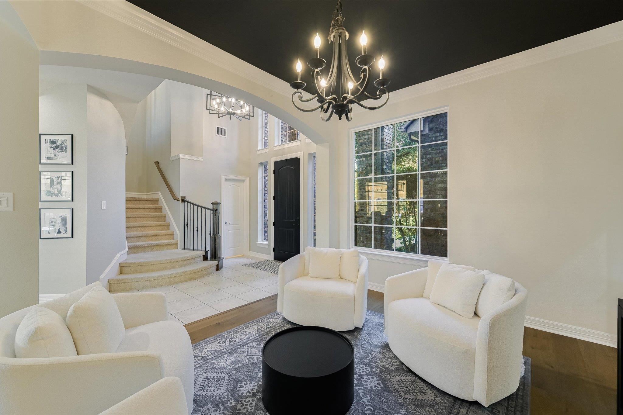 10129 Planters Woods Dr, Austin, TX 78730