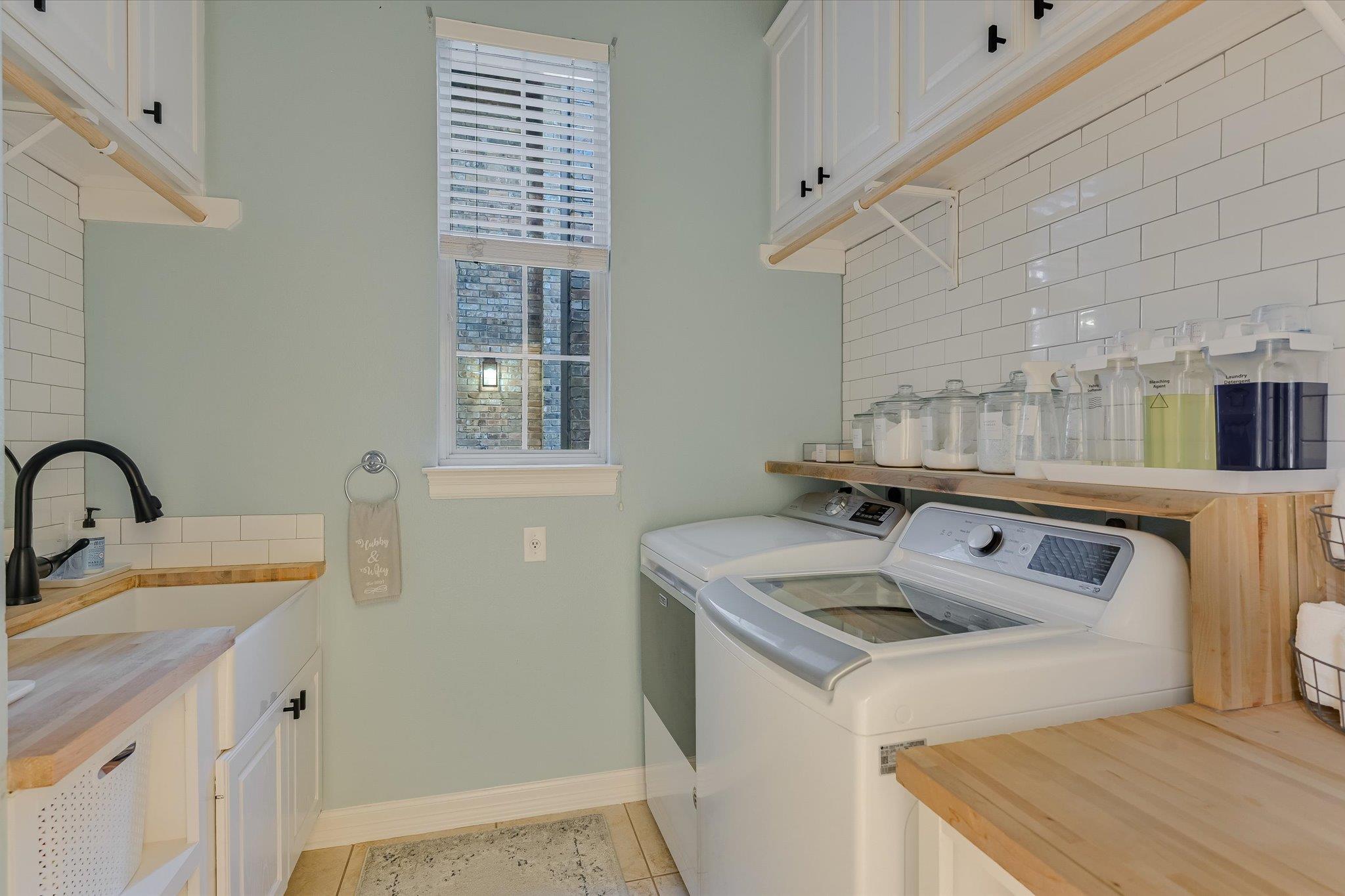 10129 Planters Woods Dr, Austin, TX 78730