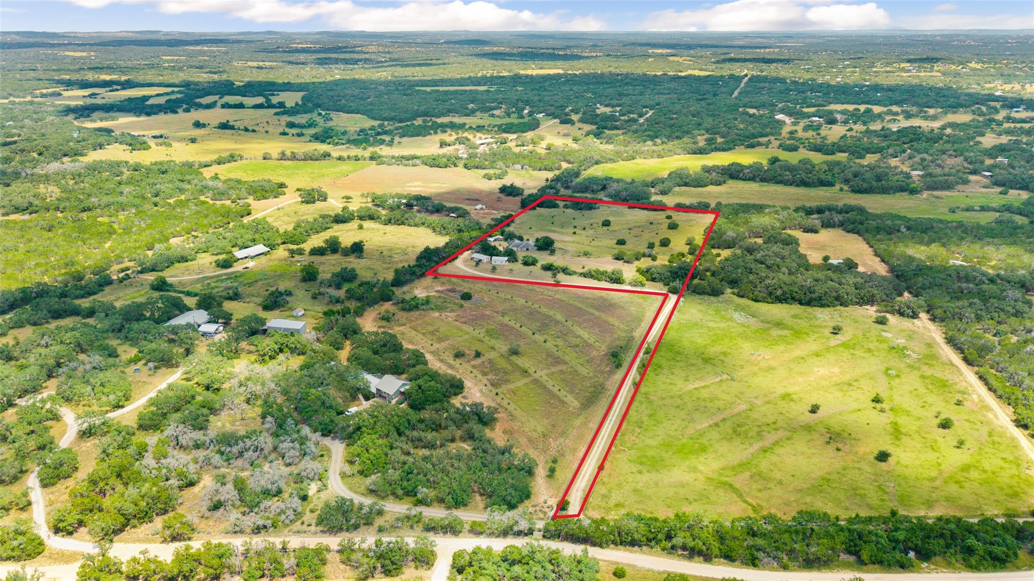 404 Red Bud Trl, Blanco, TX 78606