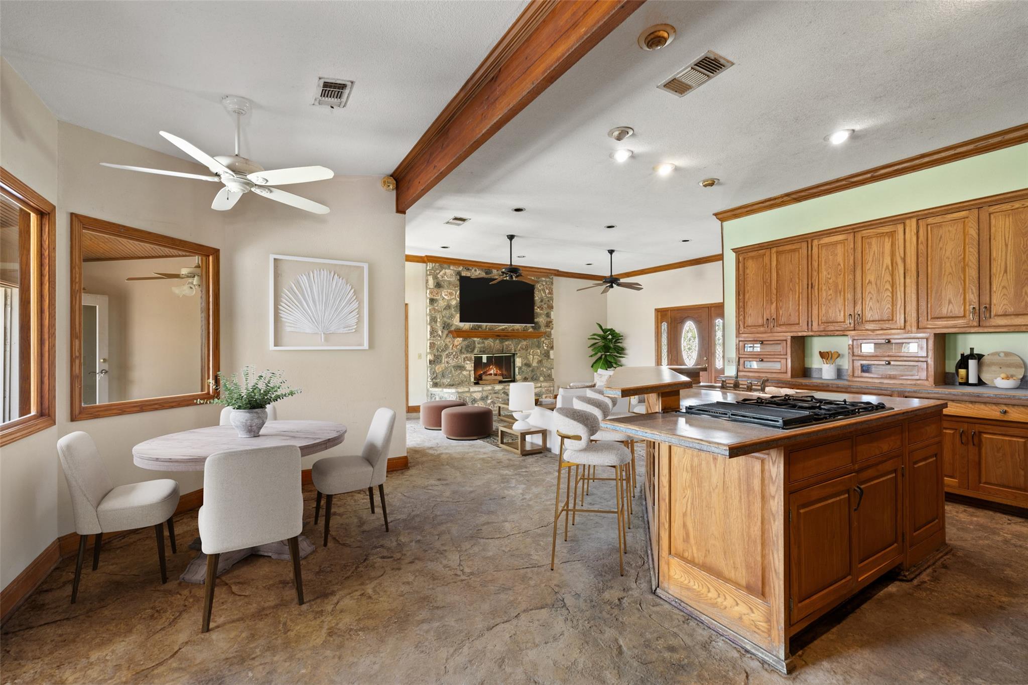 404 Red Bud Trl, Blanco, TX 78606