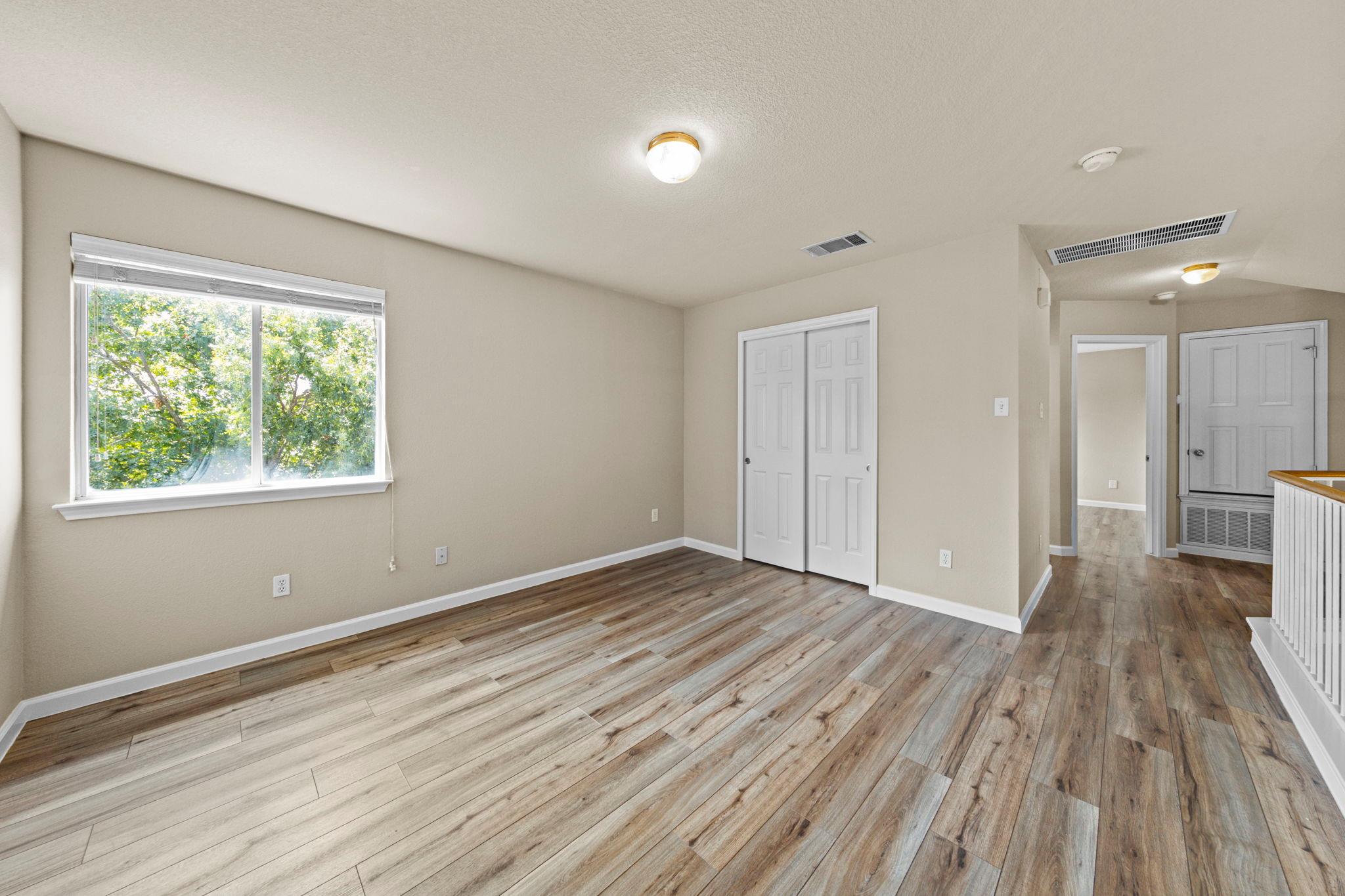 914 Aiken Dr, Leander, TX 78641