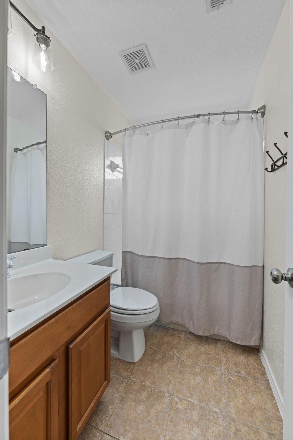 914 Aiken Dr, Leander, TX 78641