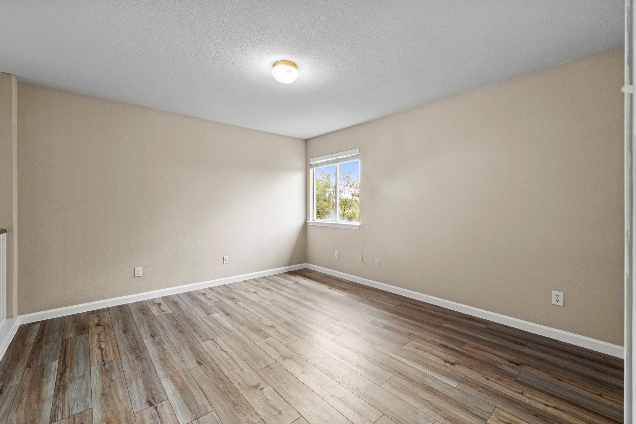 914 Aiken Dr, Leander, TX 78641