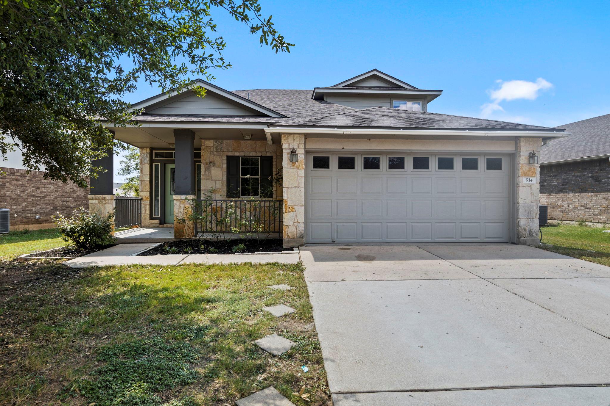 914 Aiken Dr, Leander, TX 78641