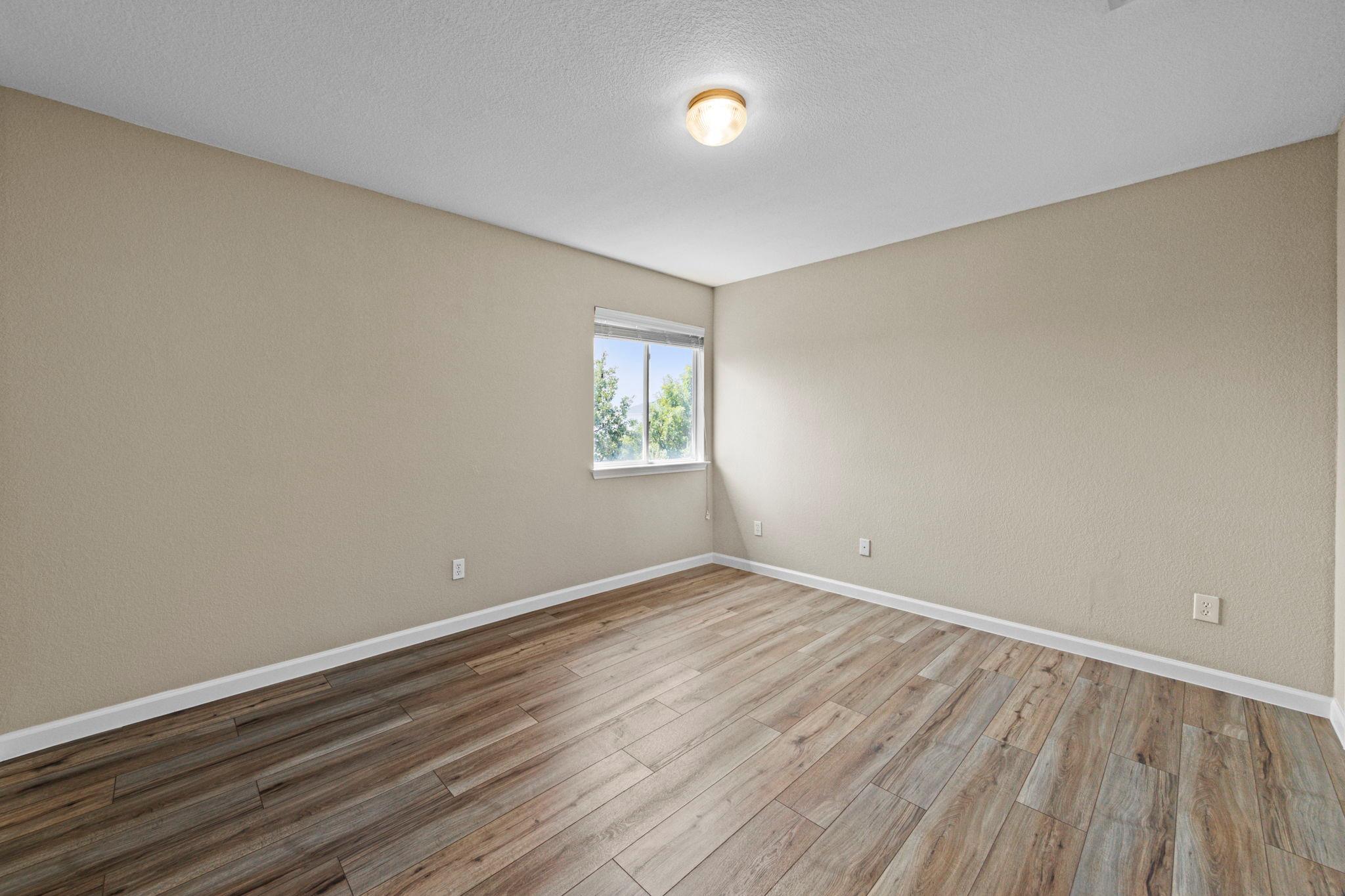 914 Aiken Dr, Leander, TX 78641