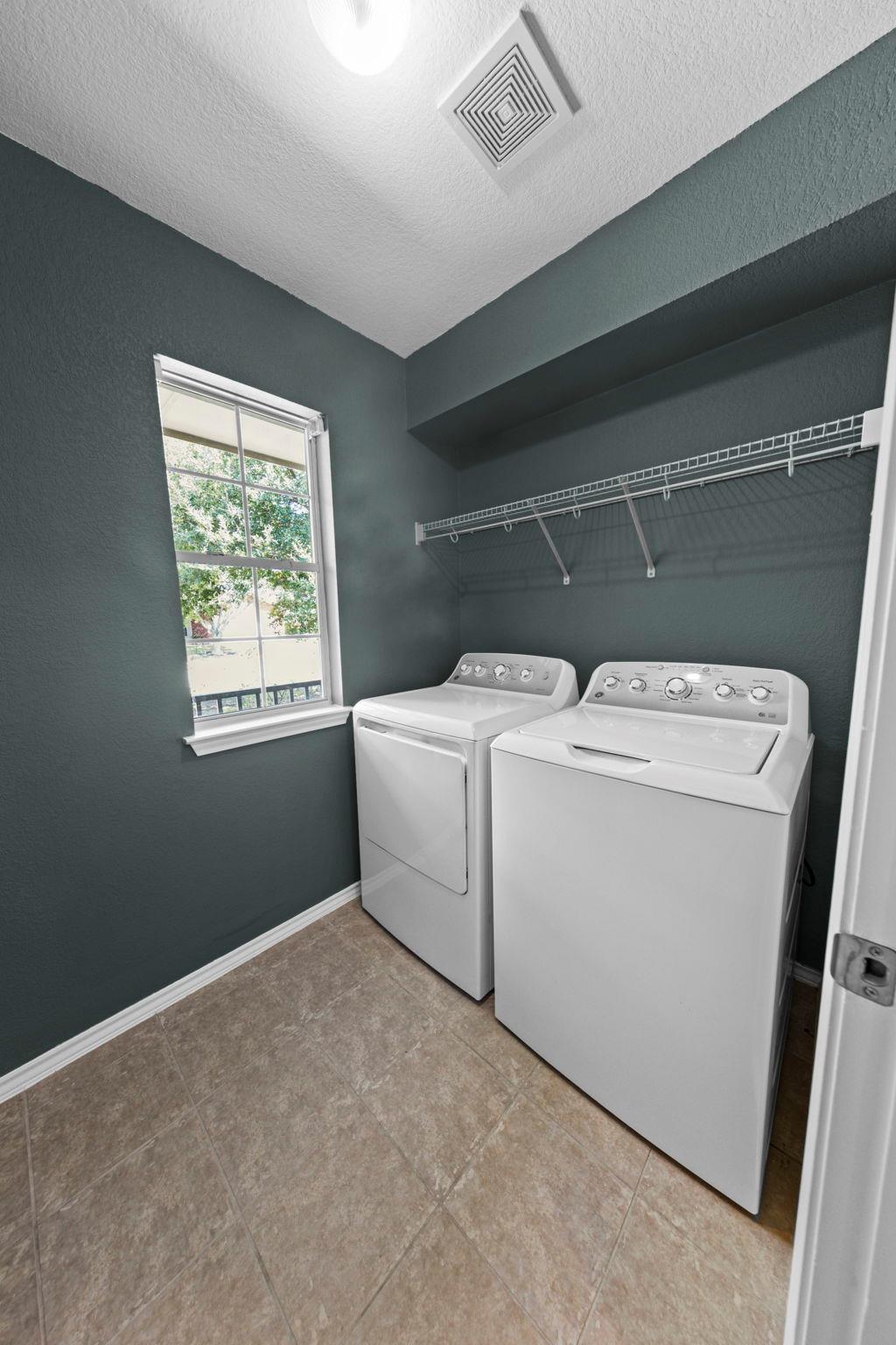 914 Aiken Dr, Leander, TX 78641