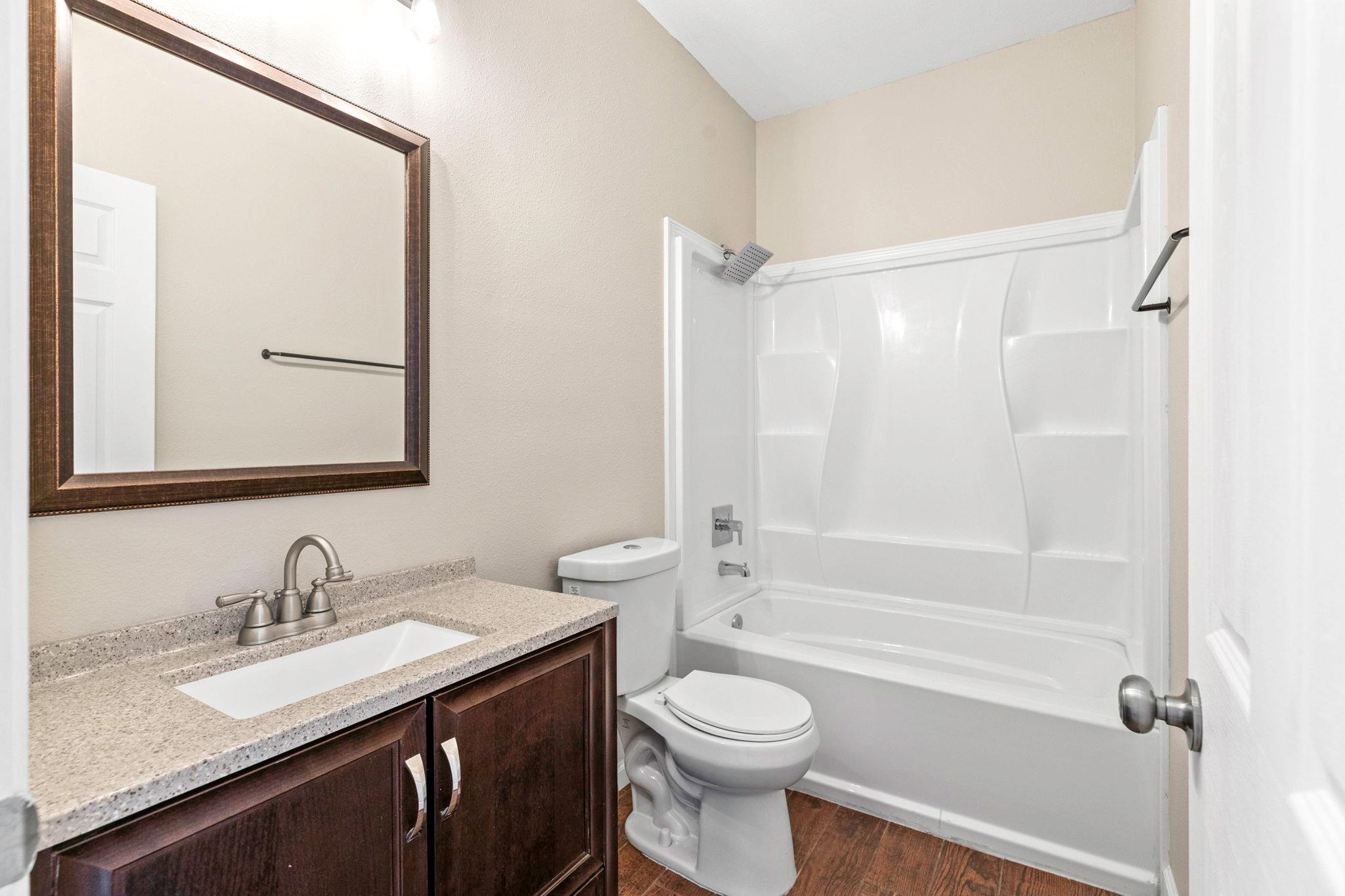 1628 Armstrong St, Luling, TX 78648