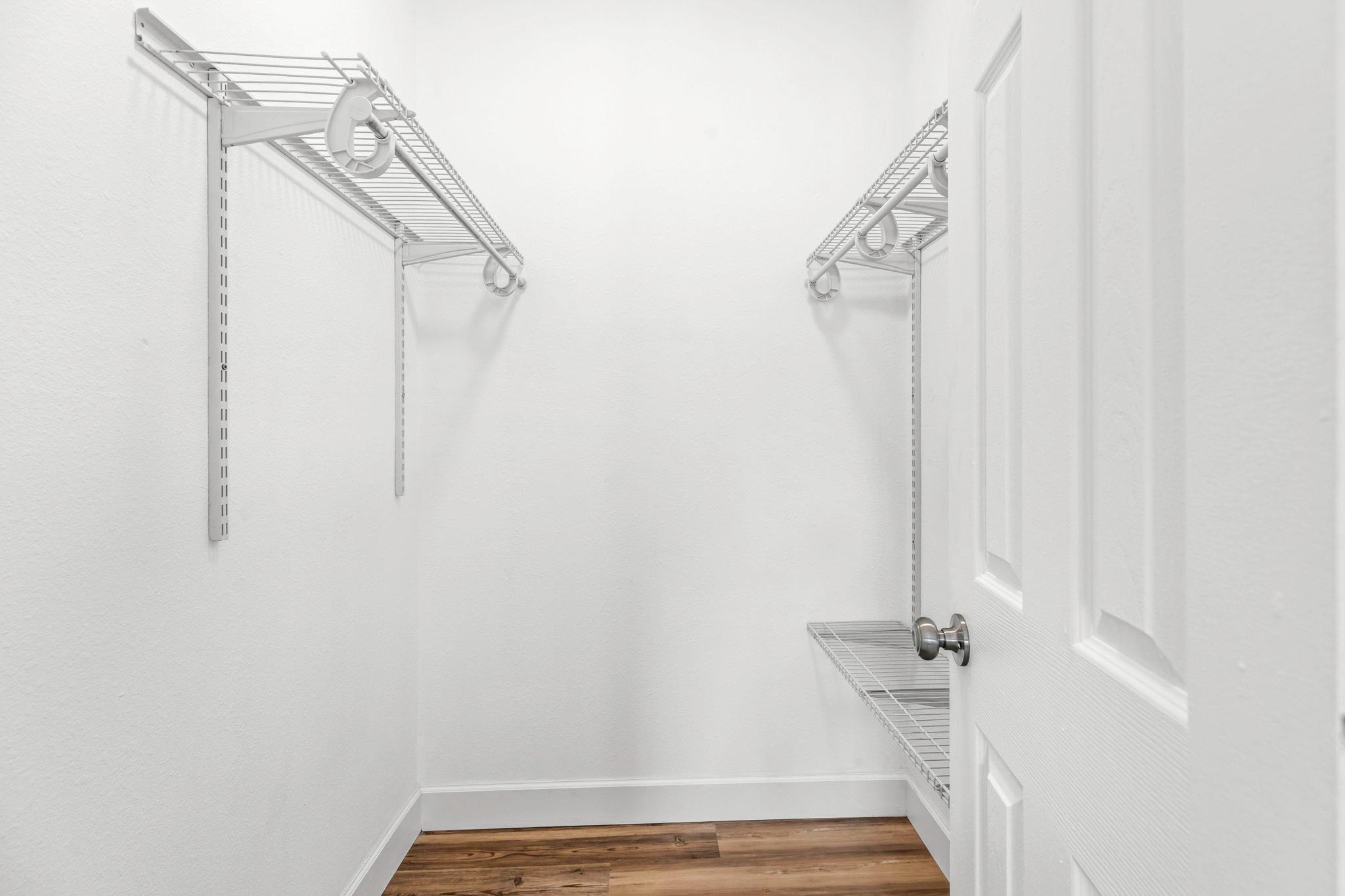 1628 Armstrong St, Luling, TX 78648