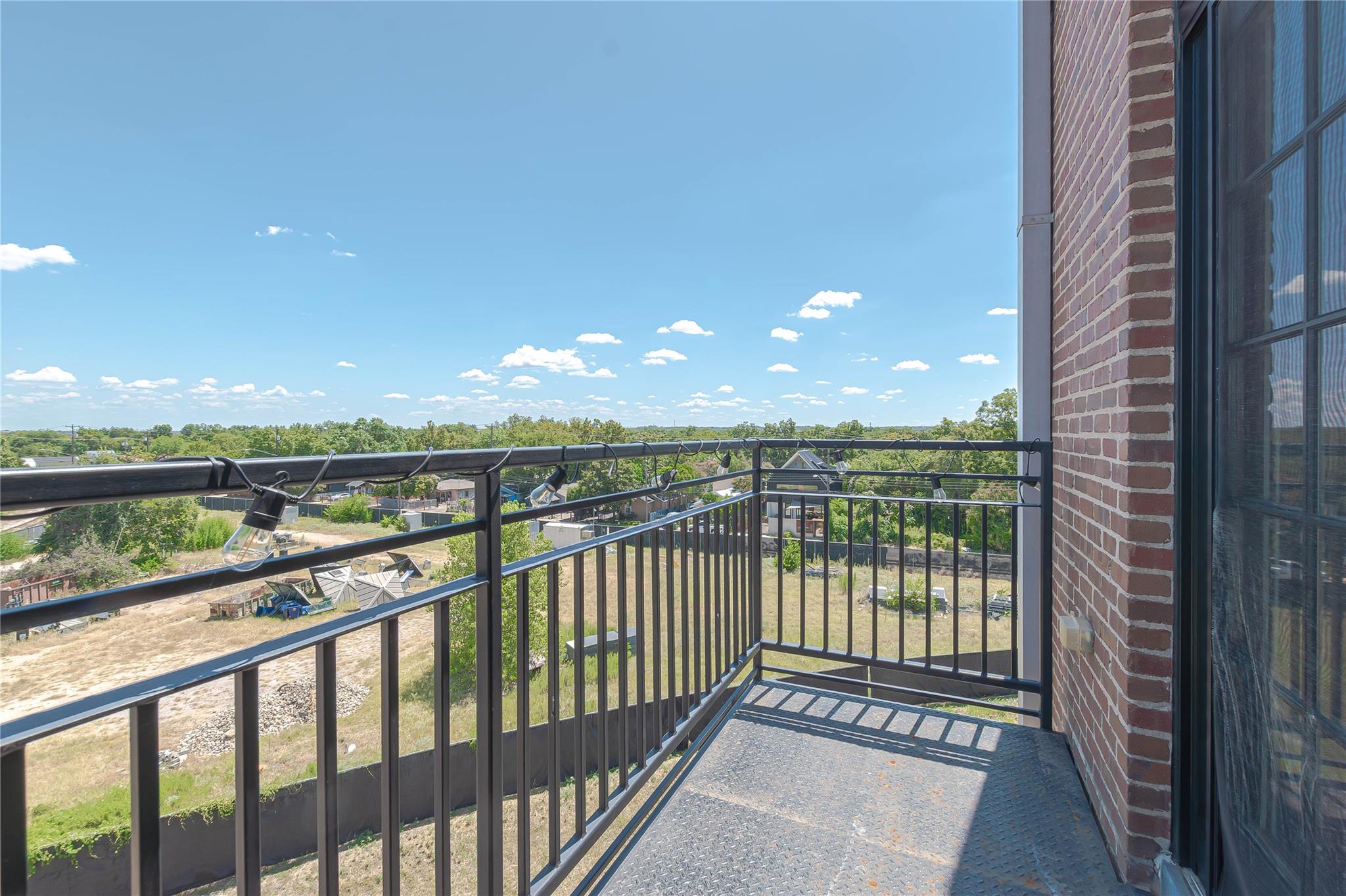 2235 E 6th St # 404, Austin, TX 78702