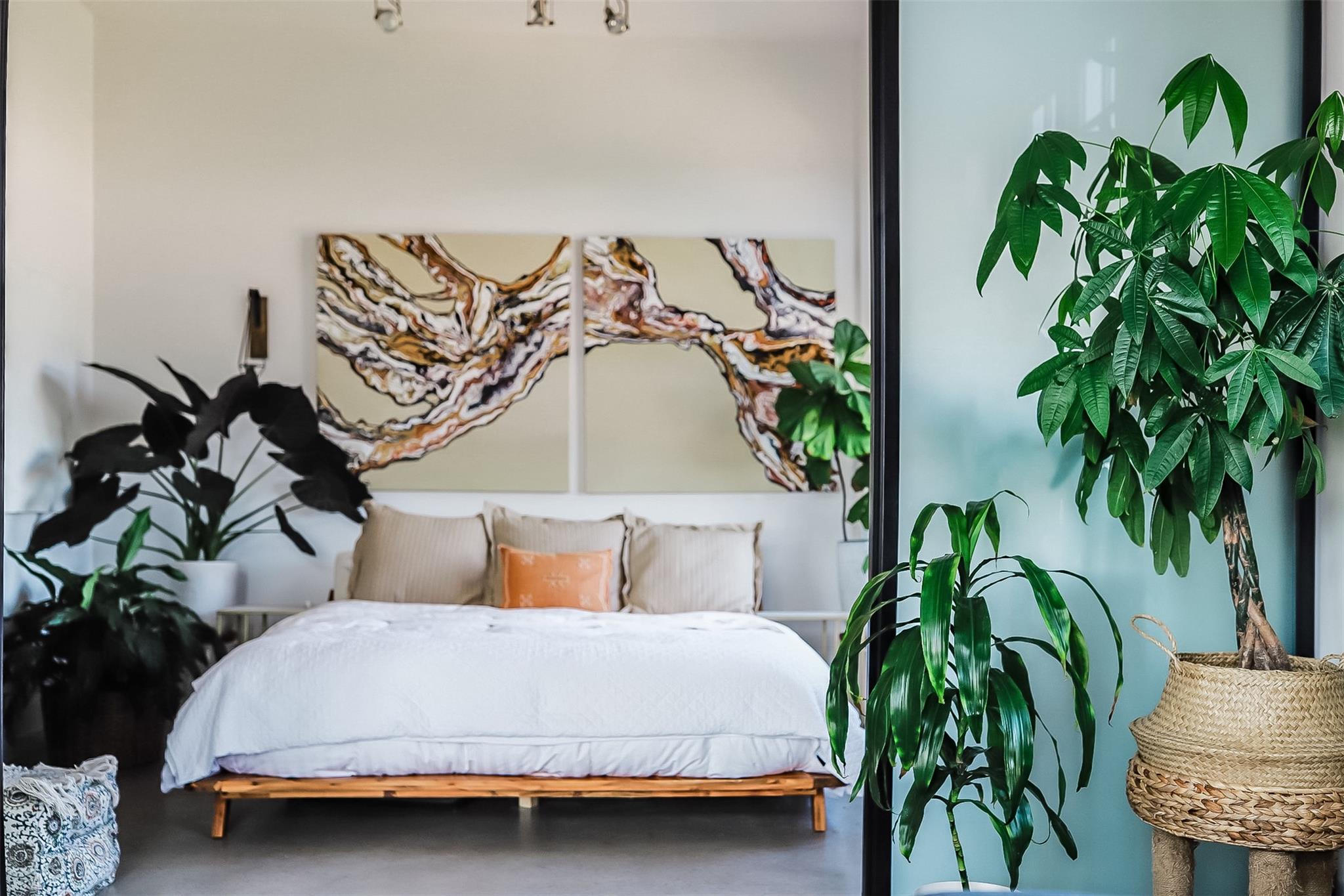 2235 E 6th St # 404, Austin, TX 78702