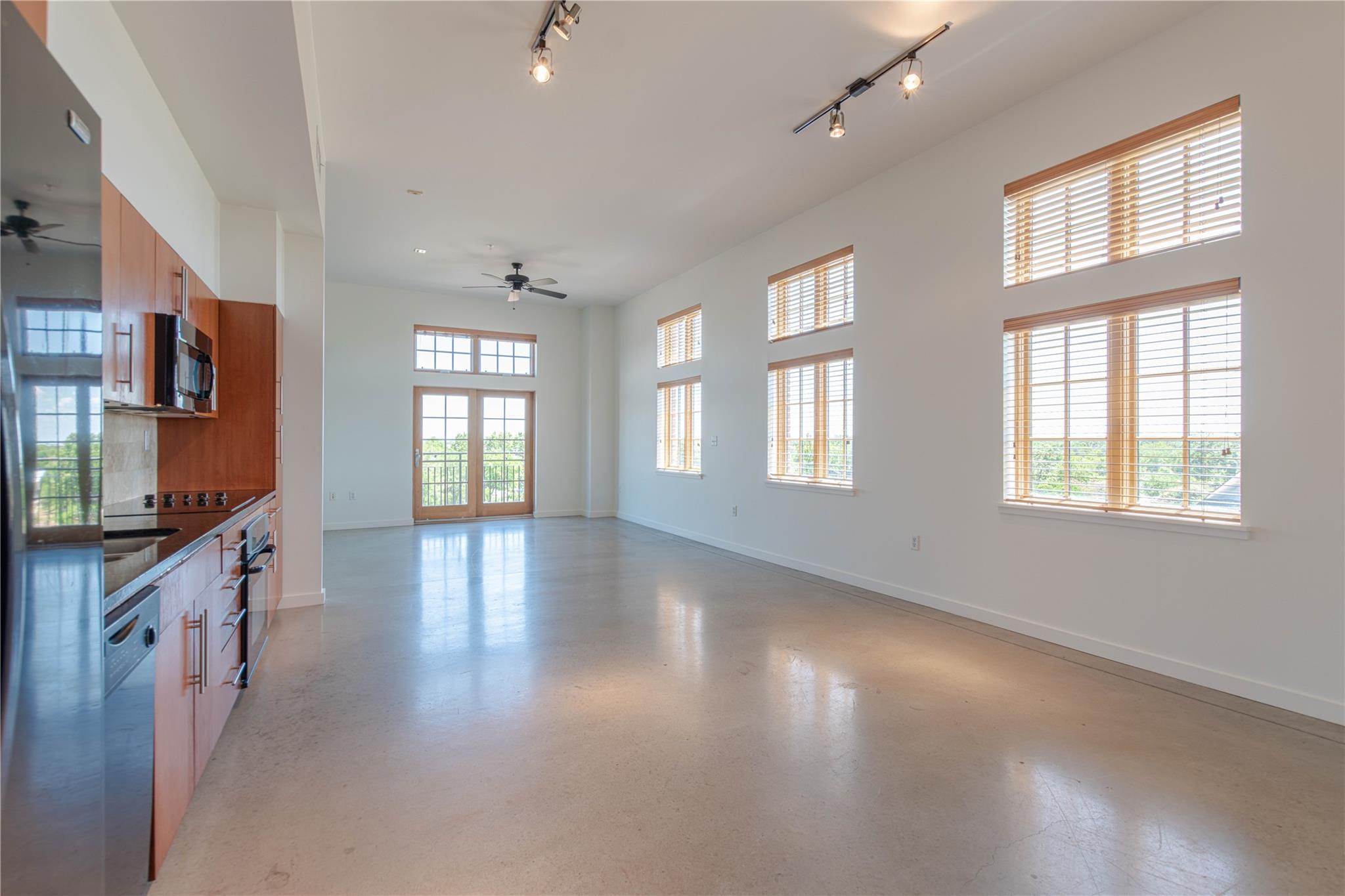 2235 E 6th St # 404, Austin, TX 78702