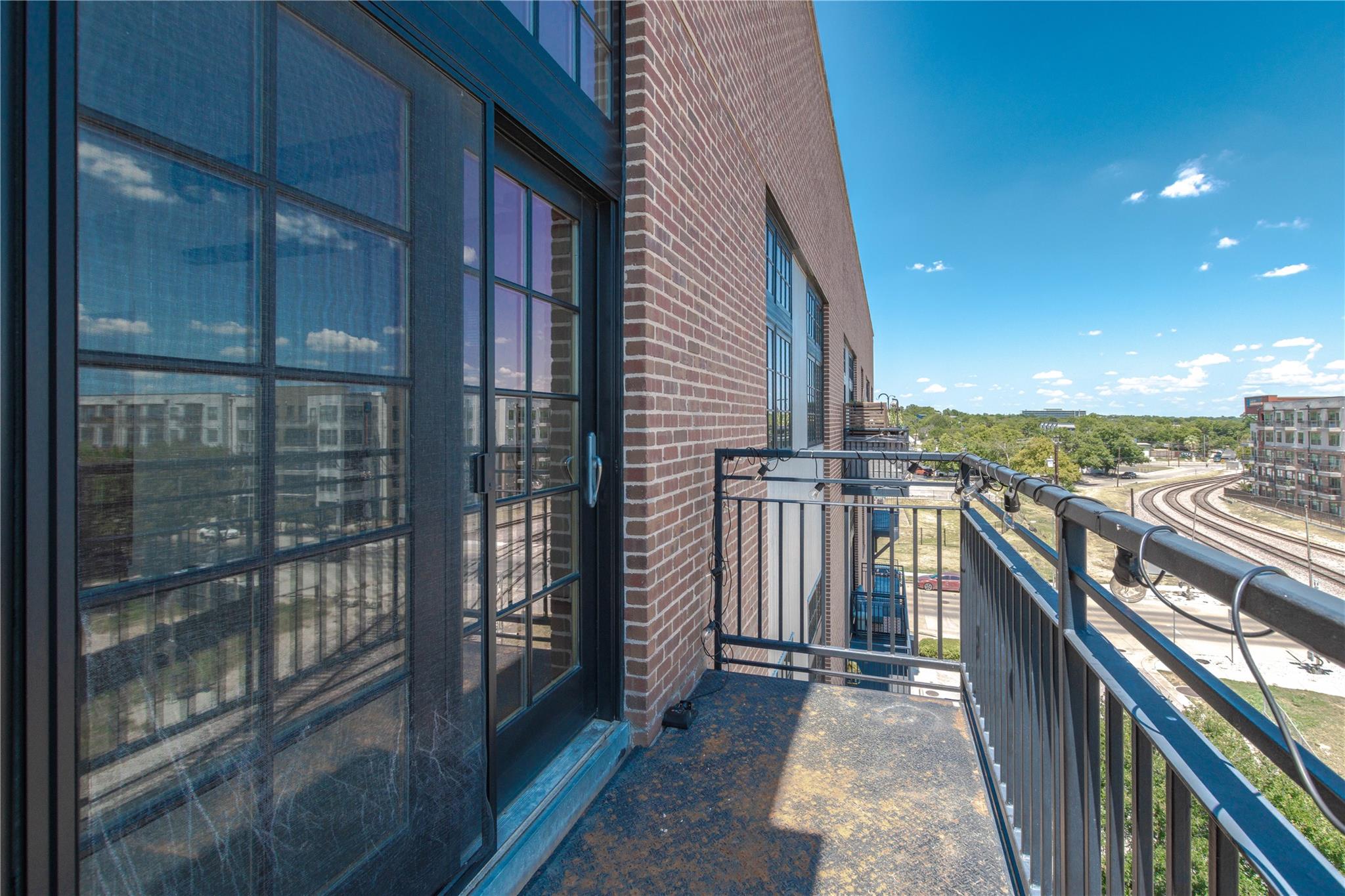 2235 E 6th St # 404, Austin, TX 78702