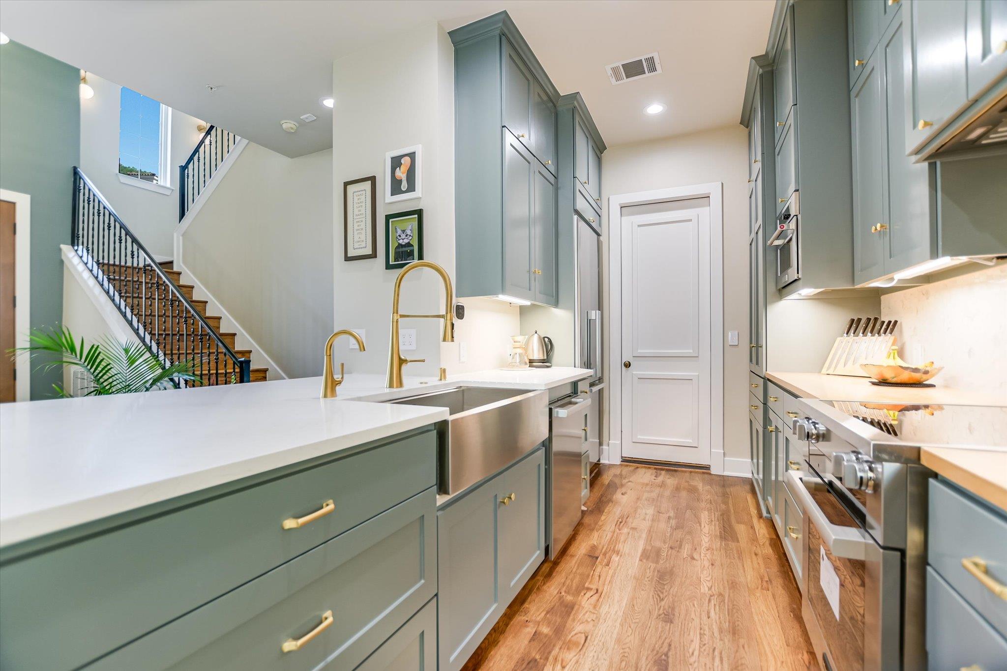 1529 Barton Springs Road Rd # 24, Austin, TX 78704