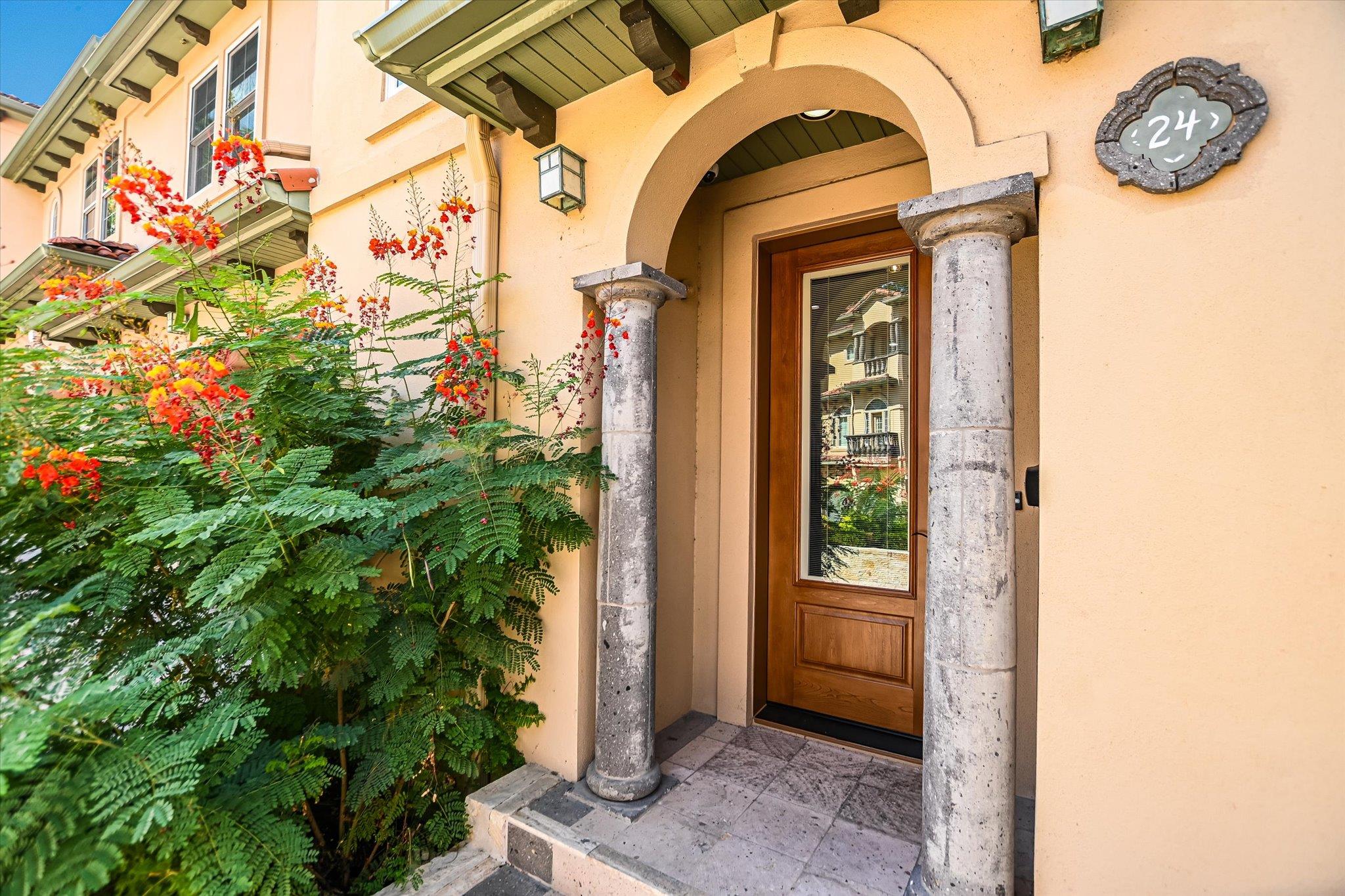 1529 Barton Springs Road Rd # 24, Austin, TX 78704