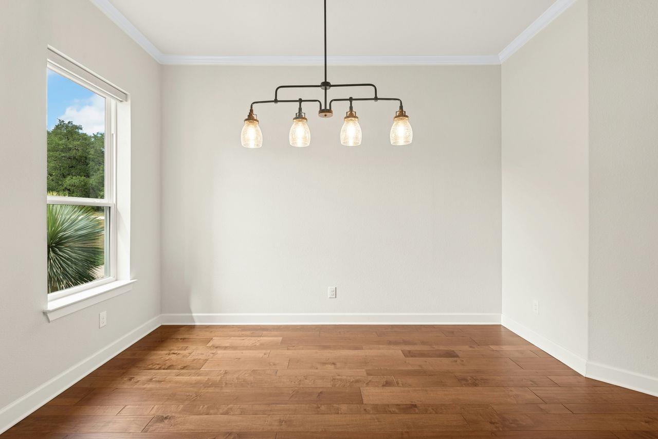 208 Double Horn Trl, Spicewood, TX 78669