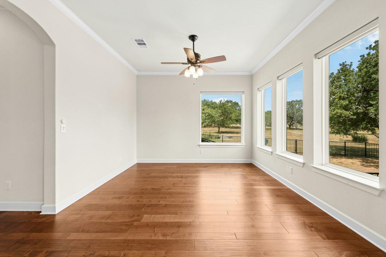 208 Double Horn Trl, Spicewood, TX 78669