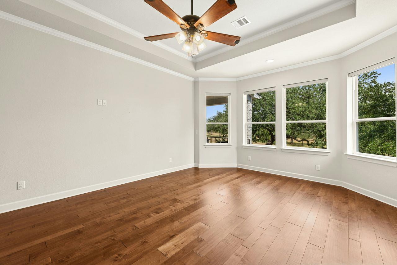 208 Double Horn Trl, Spicewood, TX 78669