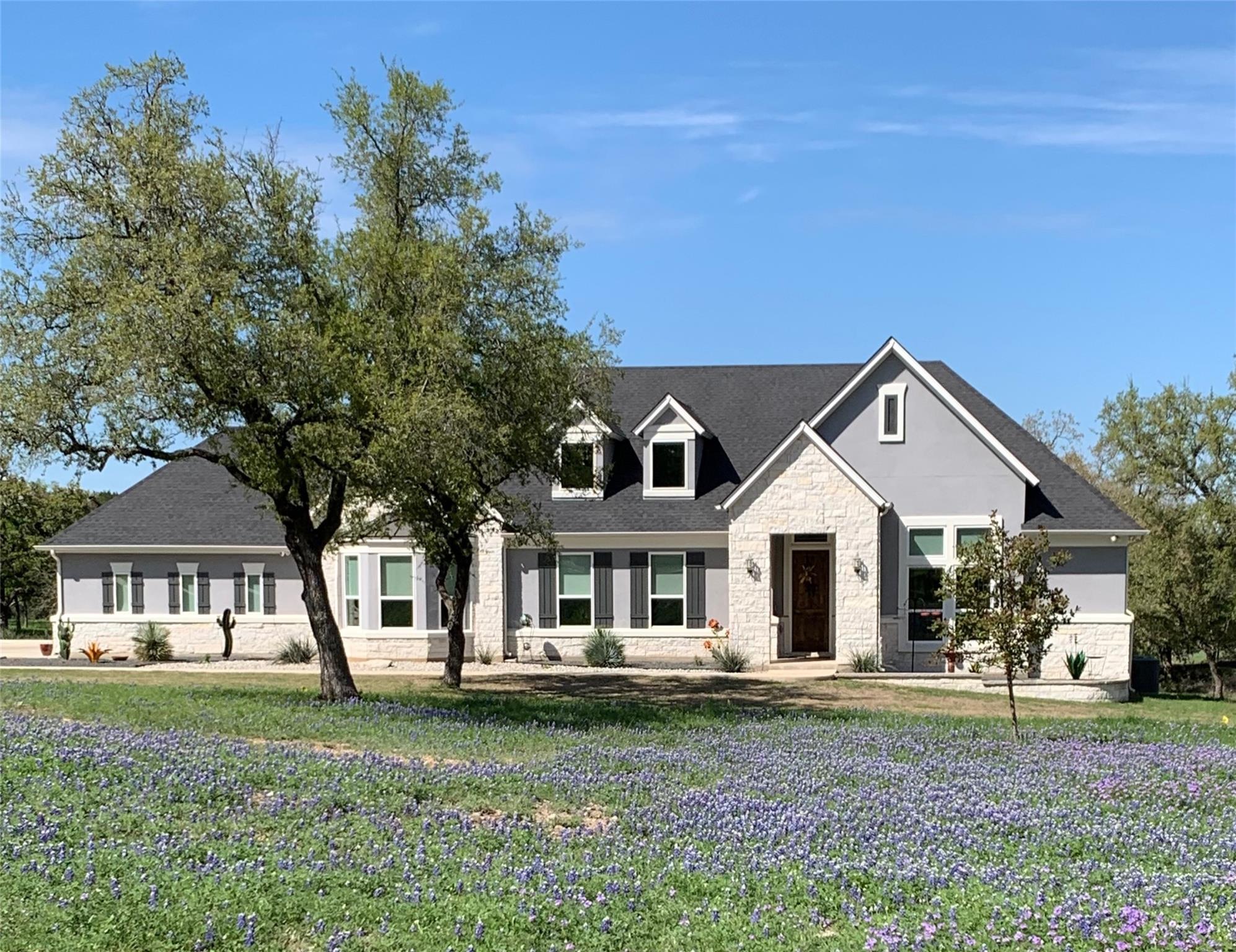 208 Double Horn Trl, Spicewood, TX 78669