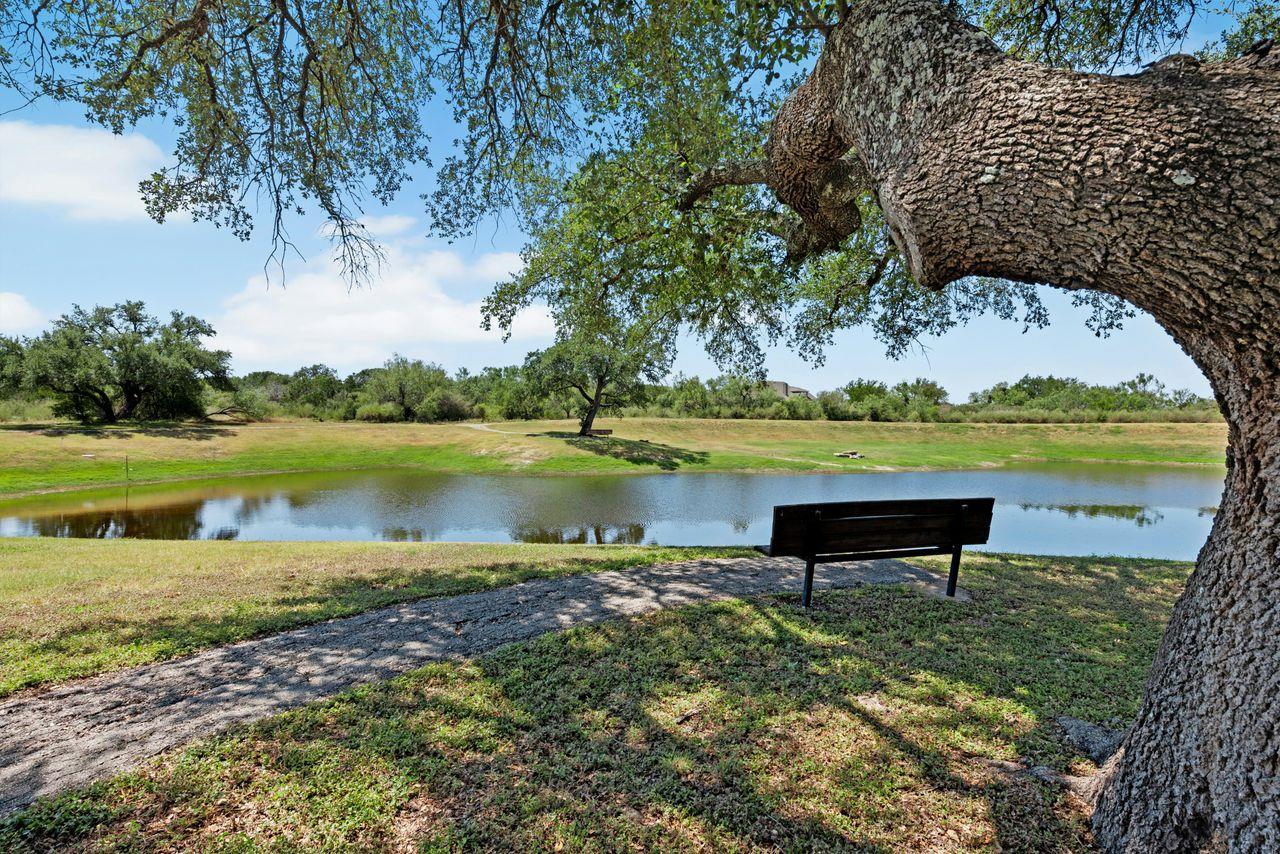 208 Double Horn Trl, Spicewood, TX 78669
