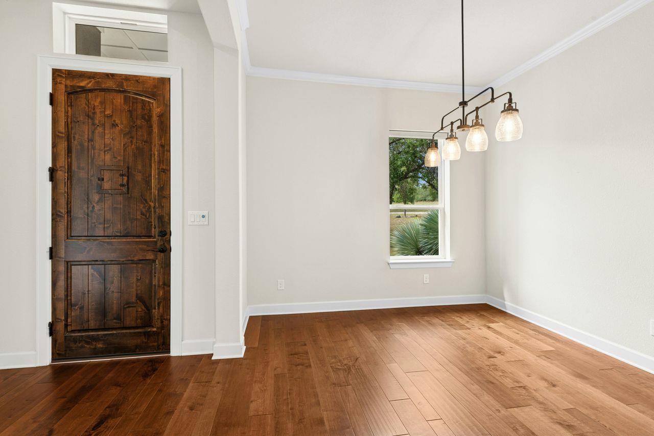 208 Double Horn Trl, Spicewood, TX 78669