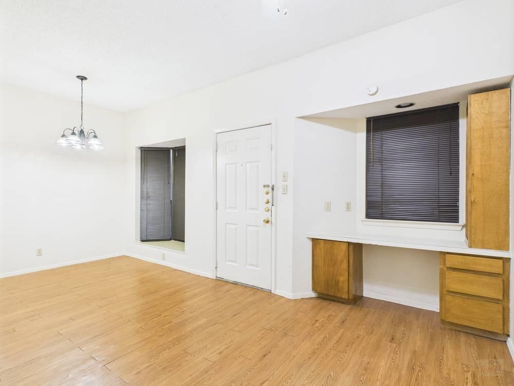 3316 Guadalupe St # 210, Austin, TX 78705