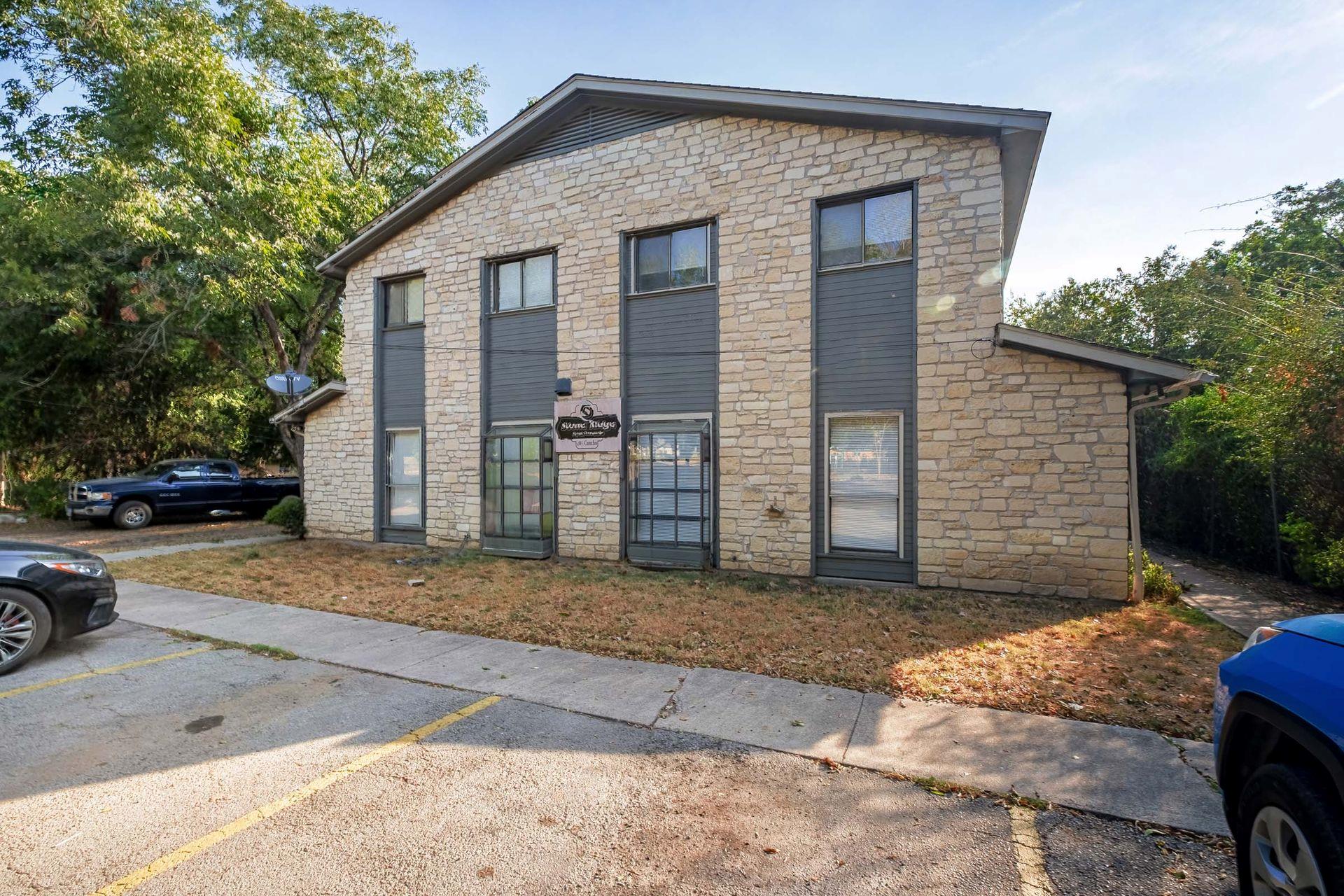 115 S. Frio St # I, Lockhart, TX 78644