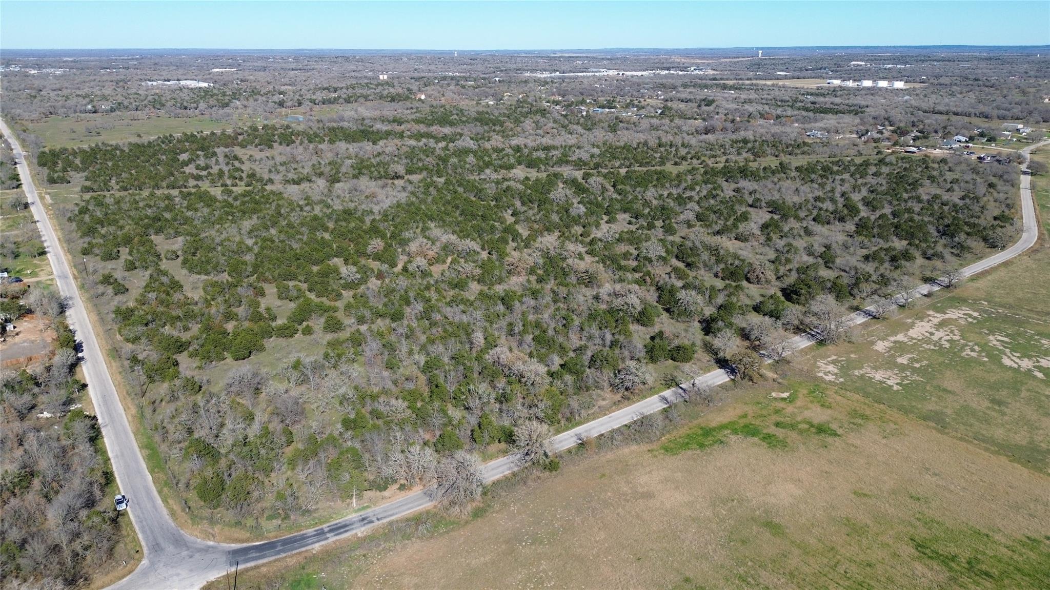 000 N Gaines Rd, Cedar Creek, TX 78612