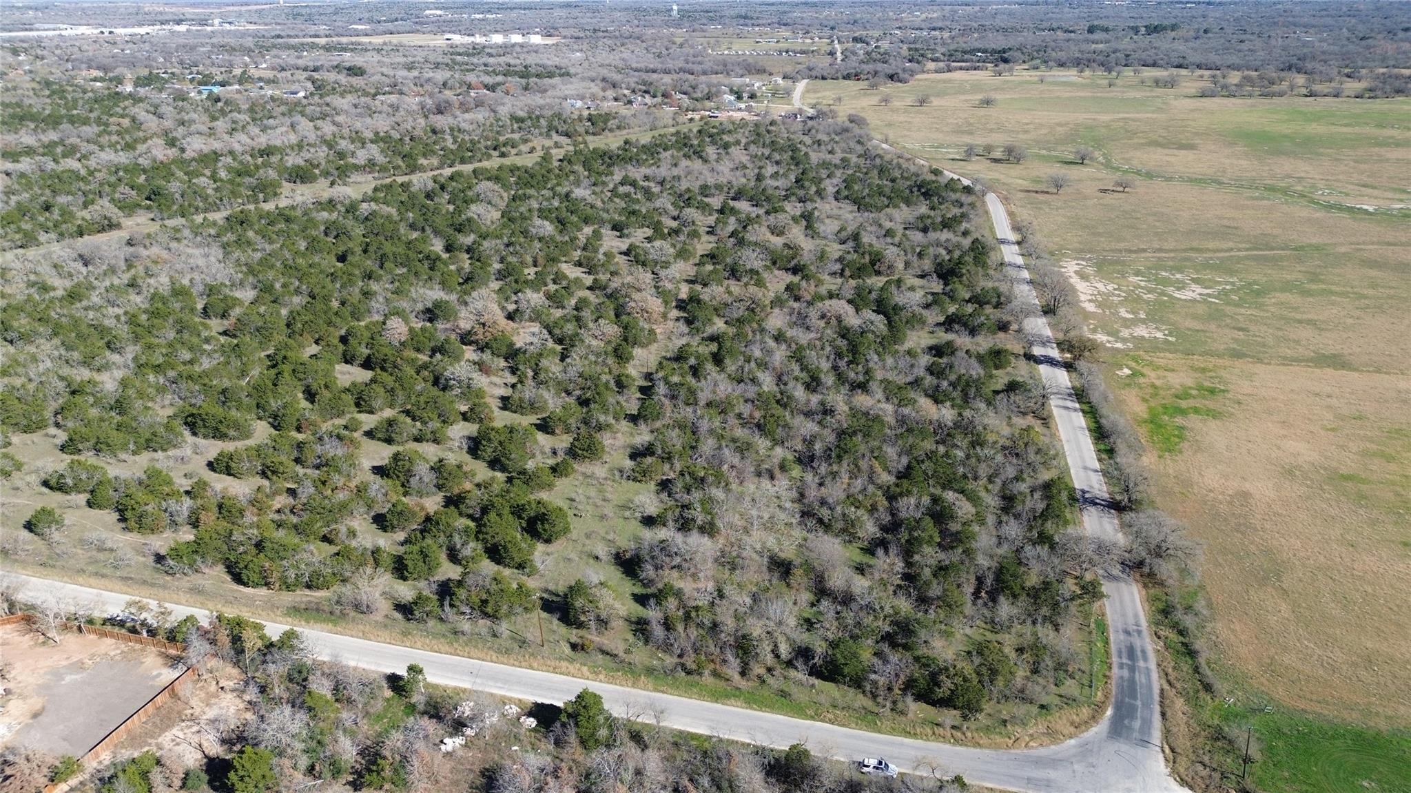000 N Gaines Rd, Cedar Creek, TX 78612
