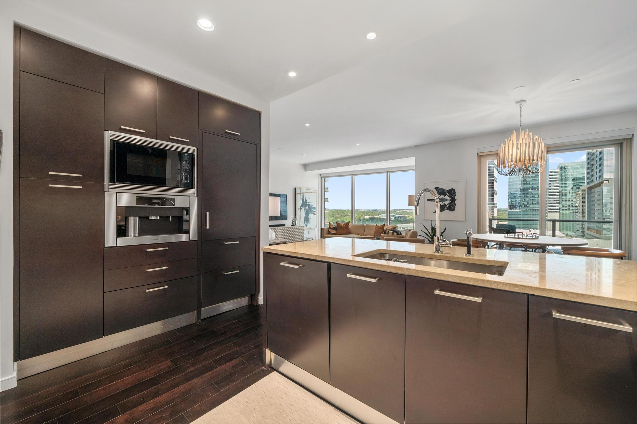 200 Congress Ave # 13A, Austin, TX 78701