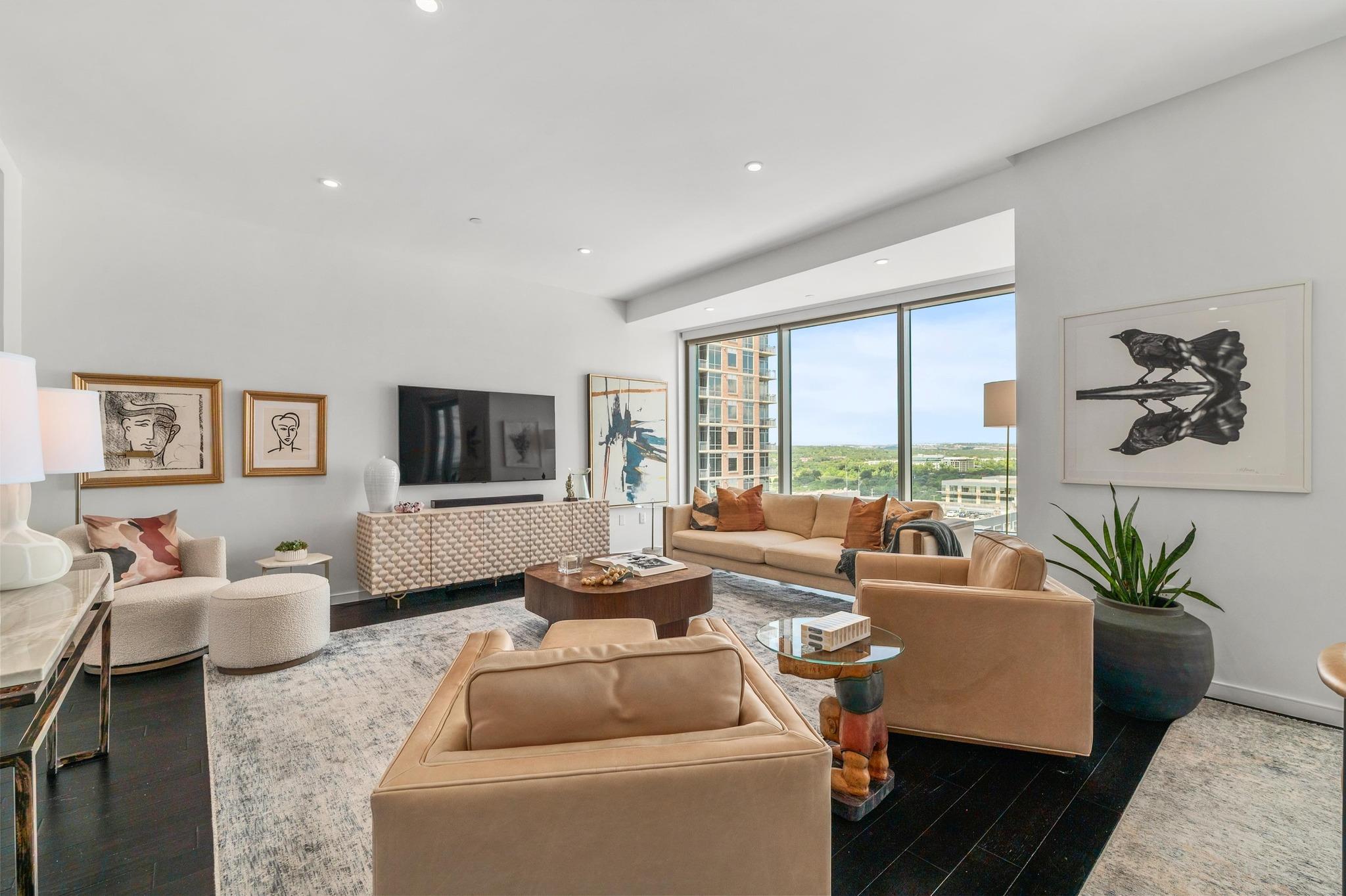 200 Congress Ave # 13A, Austin, TX 78701