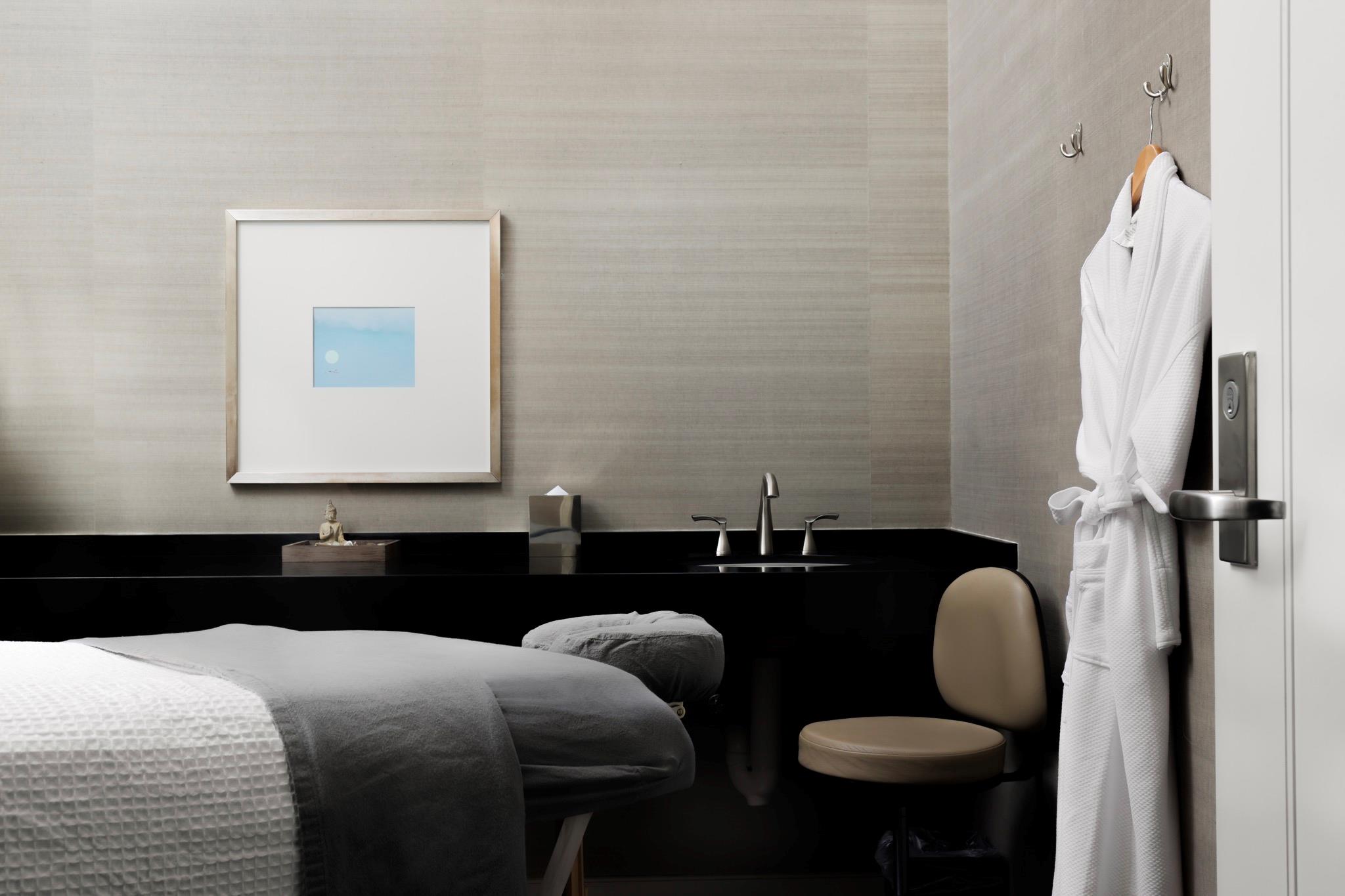 200 Congress Ave # 13A, Austin, TX 78701