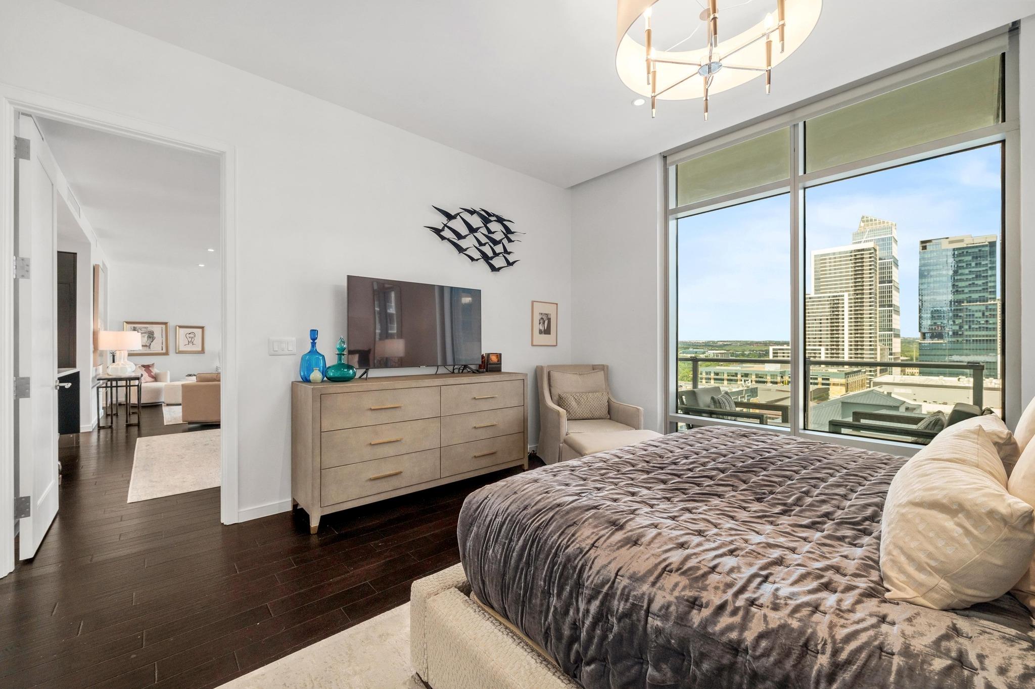 200 Congress Ave # 13A, Austin, TX 78701